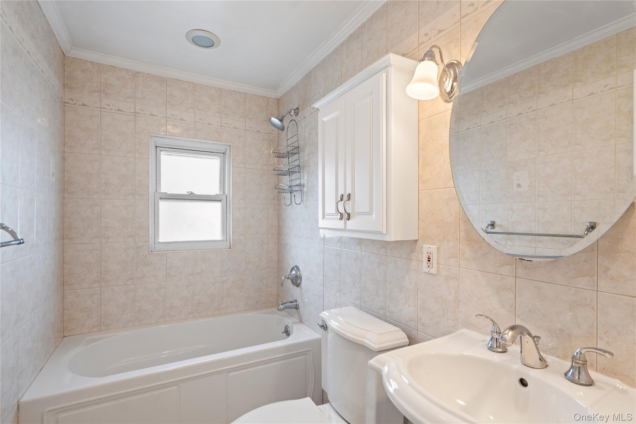 466 Croyden Road Property Photo 11