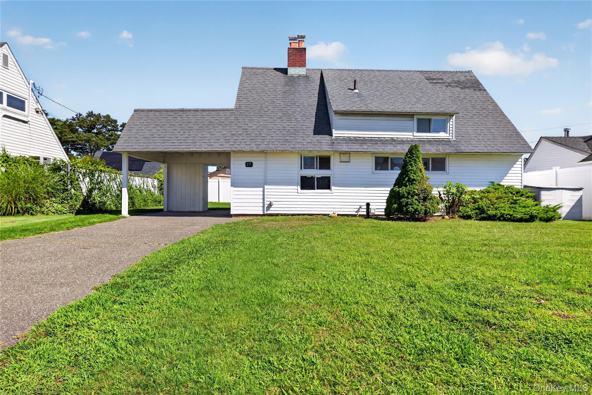 17 Berry Lane Property Photo 1