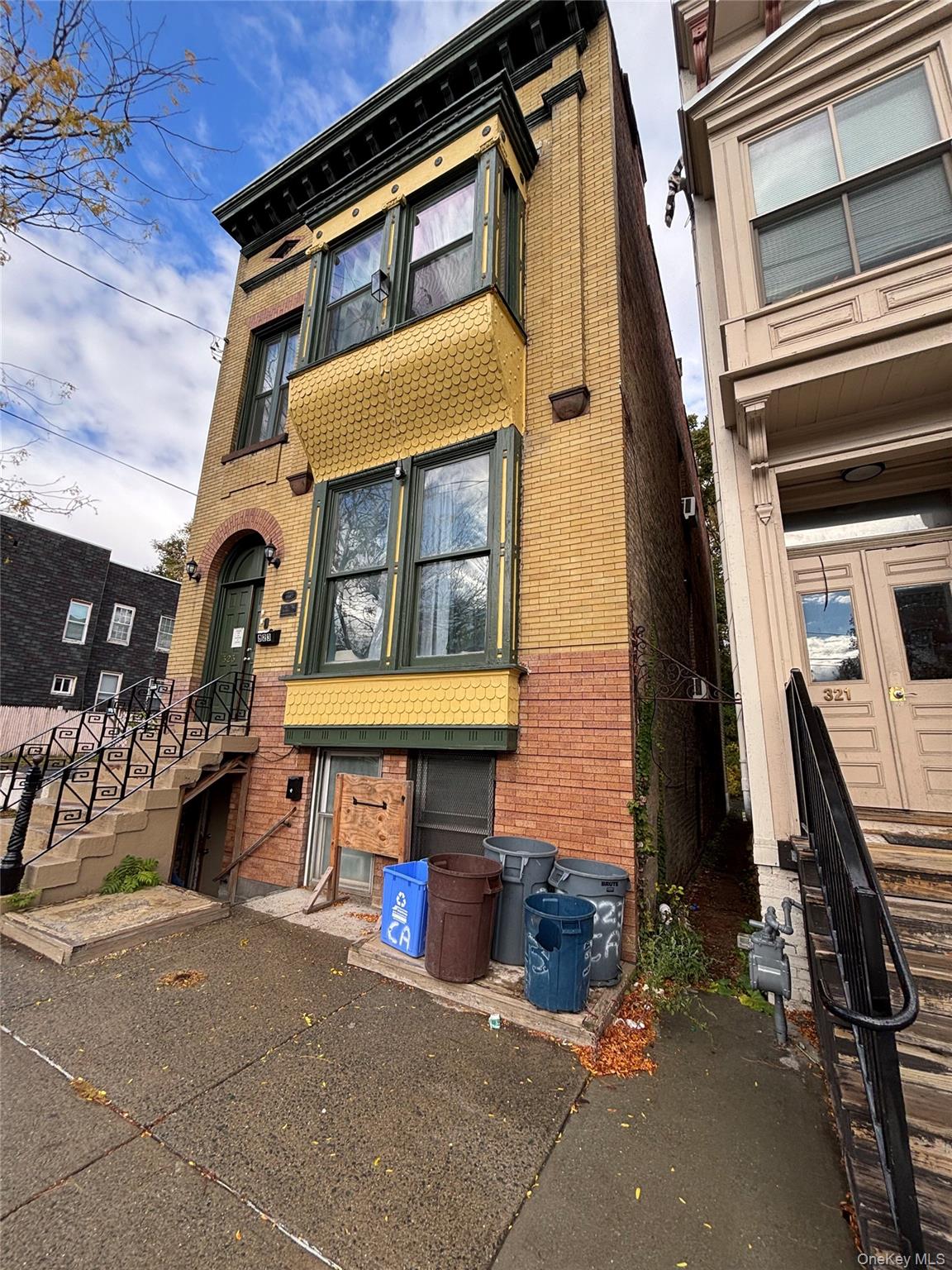 323 Clinton Avenue Property Photo 2