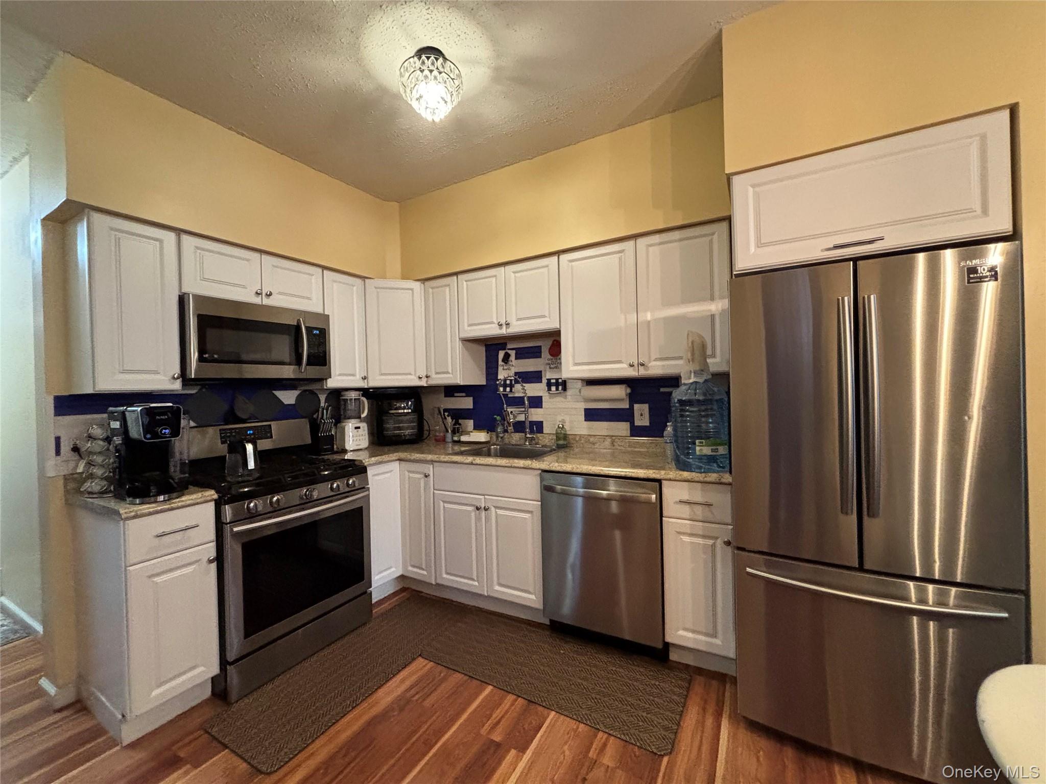 323 Clinton Avenue Property Photo 4
