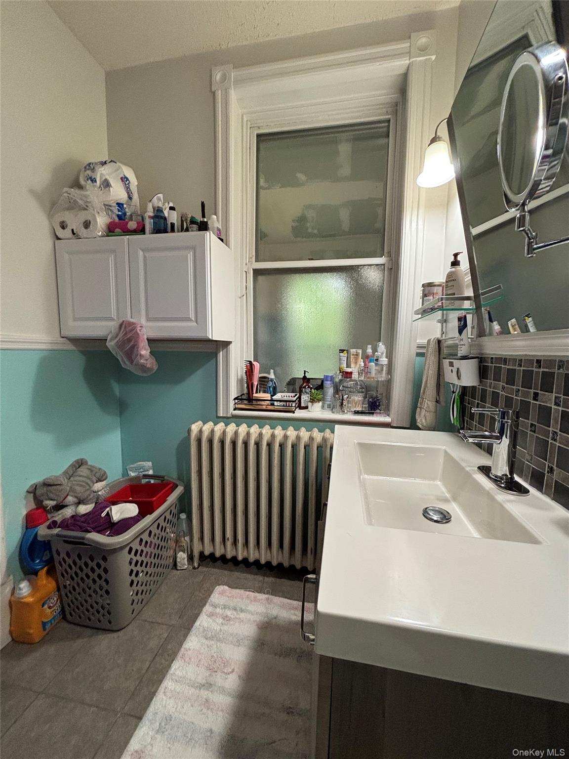 323 Clinton Avenue Property Photo 8