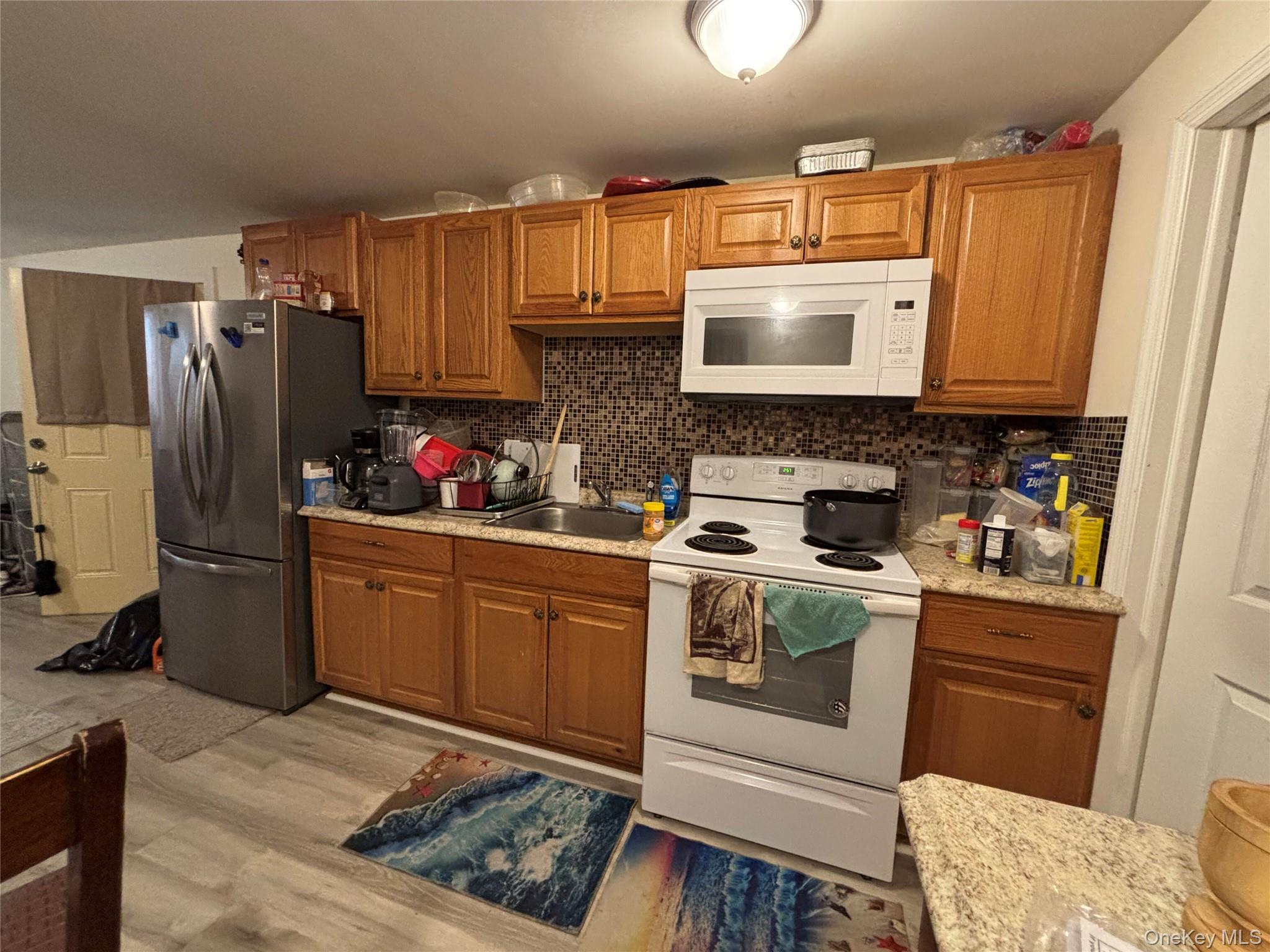 323 Clinton Avenue Property Photo 20