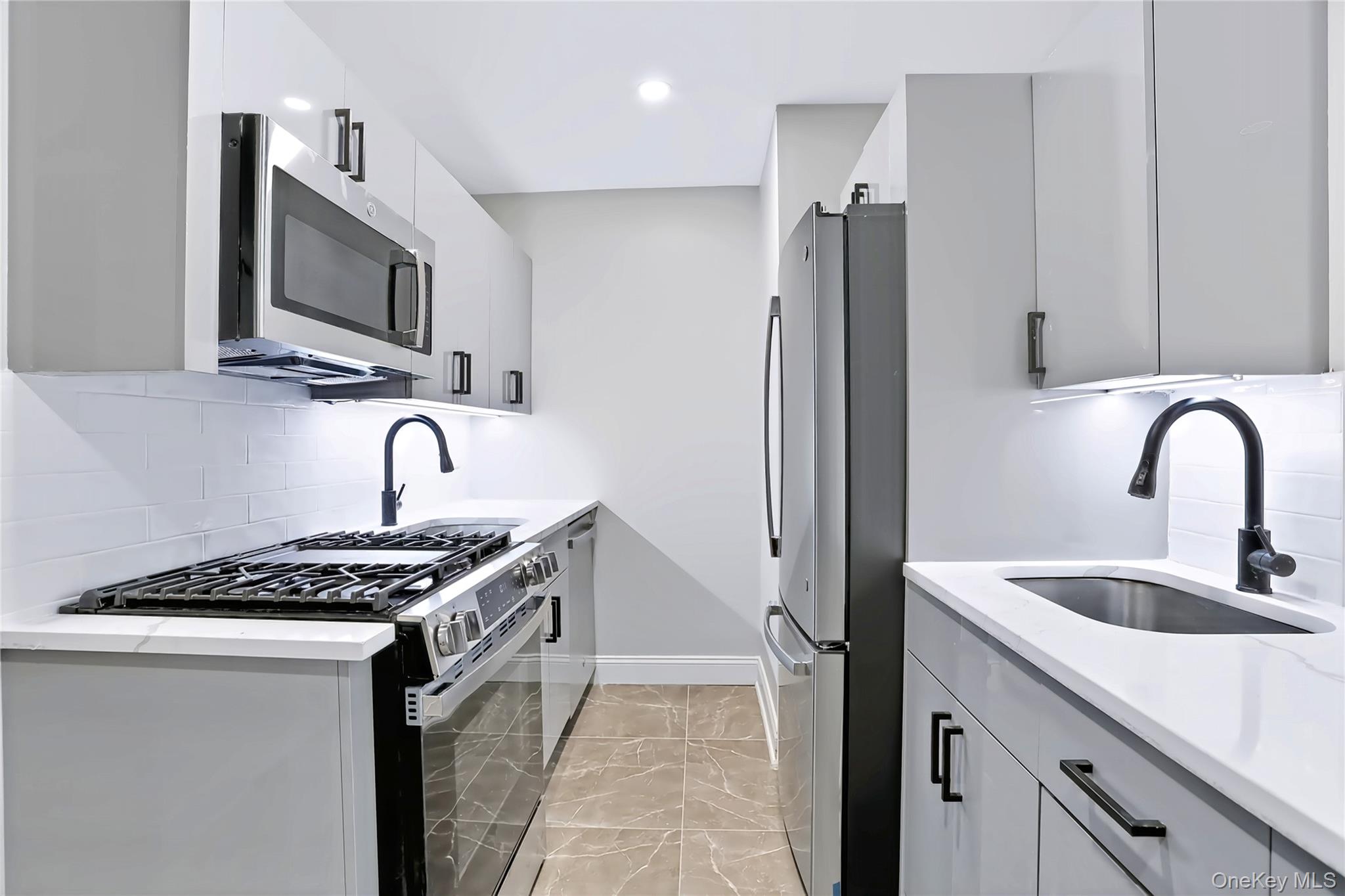 221 Kearsing Parkway E Property Photo 7