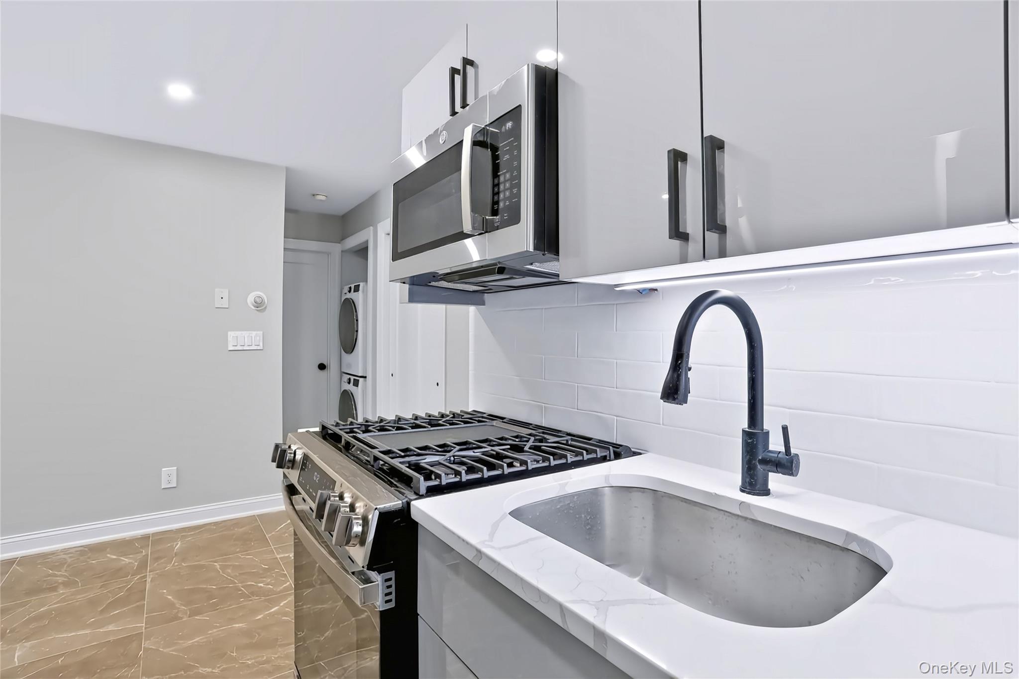 221 Kearsing Parkway E Property Photo 9