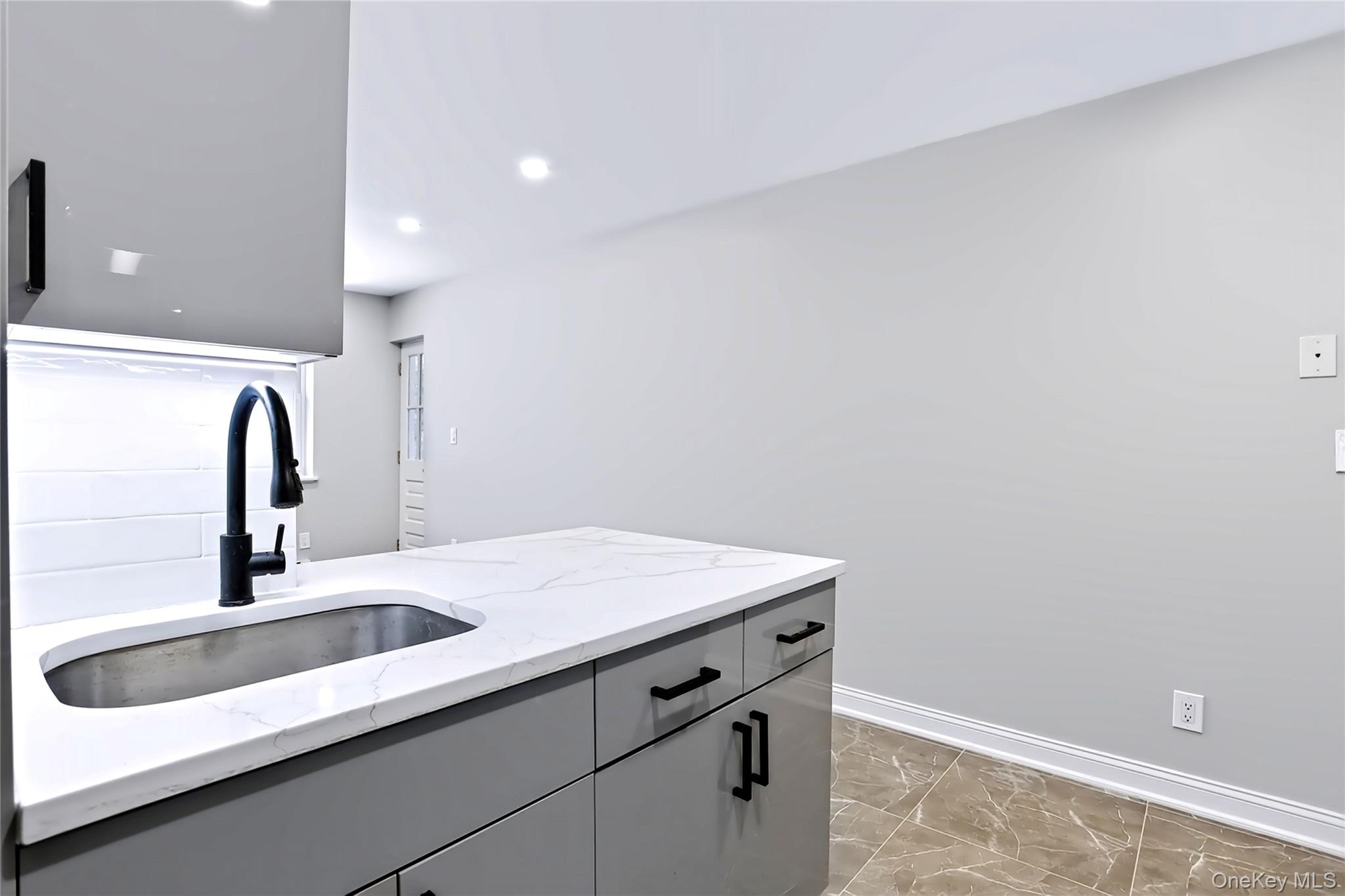 221 Kearsing Parkway E Property Photo 10