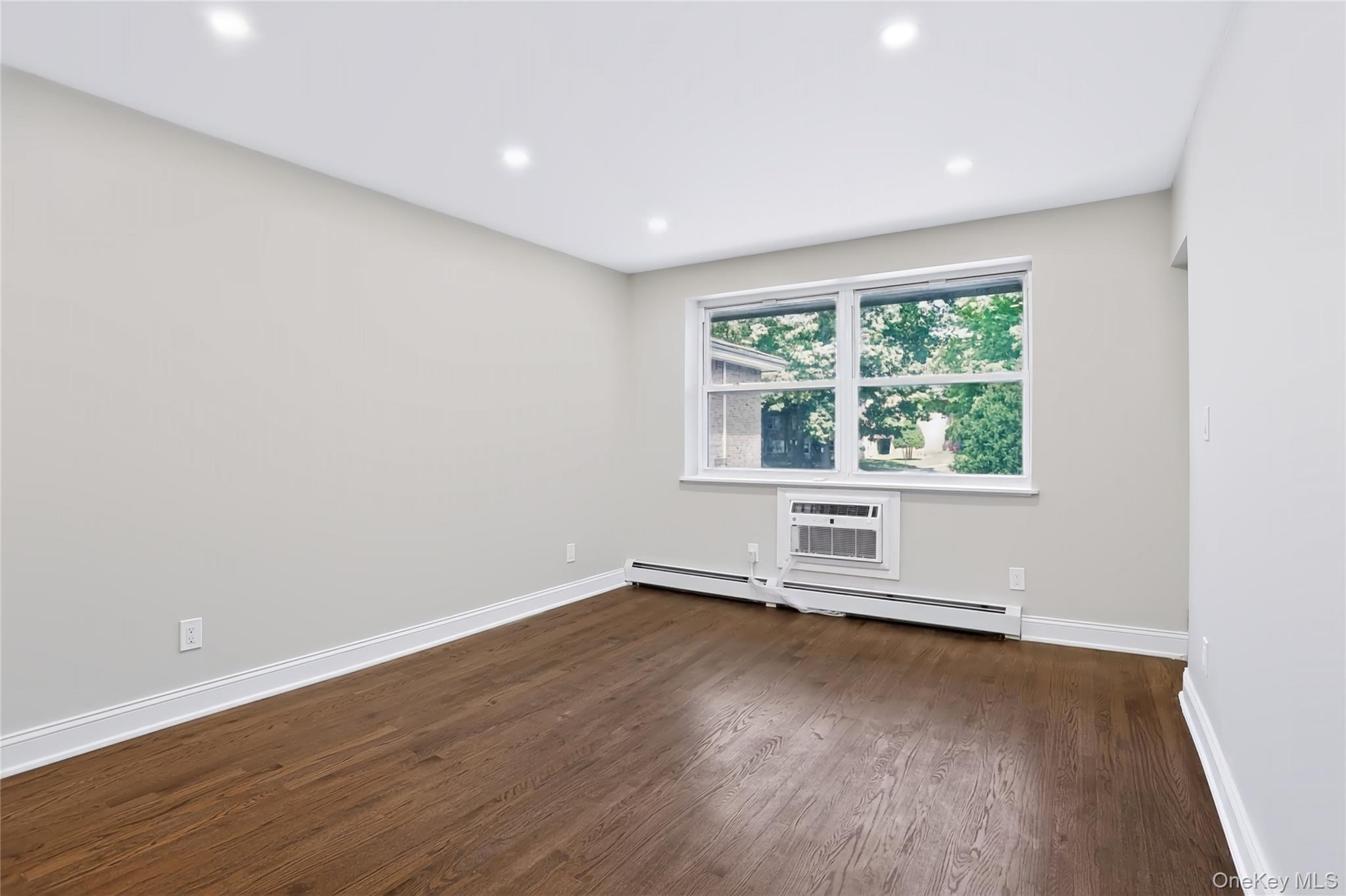 221 Kearsing Parkway E Property Photo 11