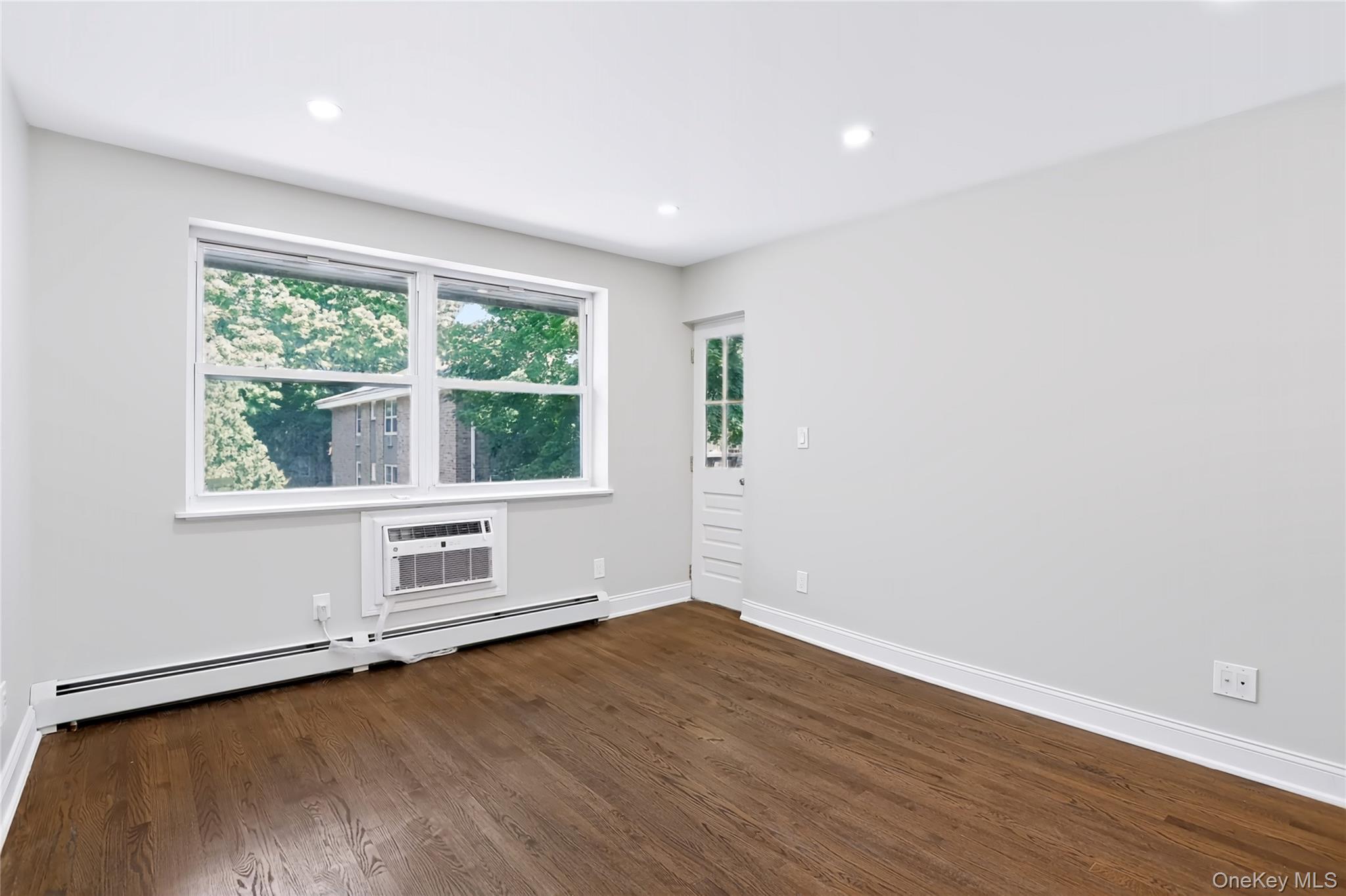 221 Kearsing Parkway E Property Photo 12