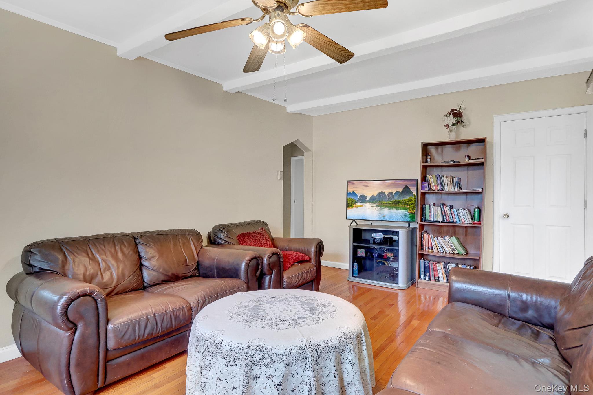411 New Hyde Park Road Property Photo 12