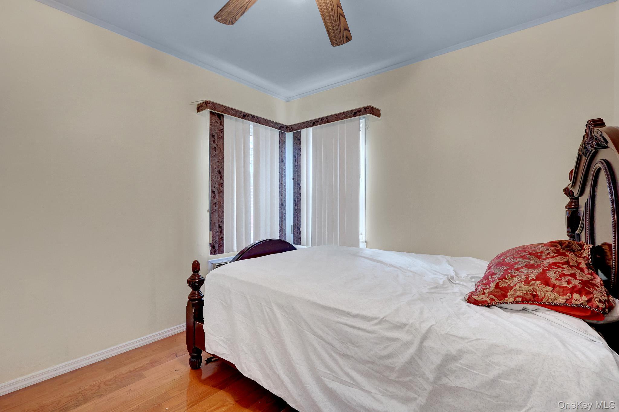 411 New Hyde Park Road Property Photo 14