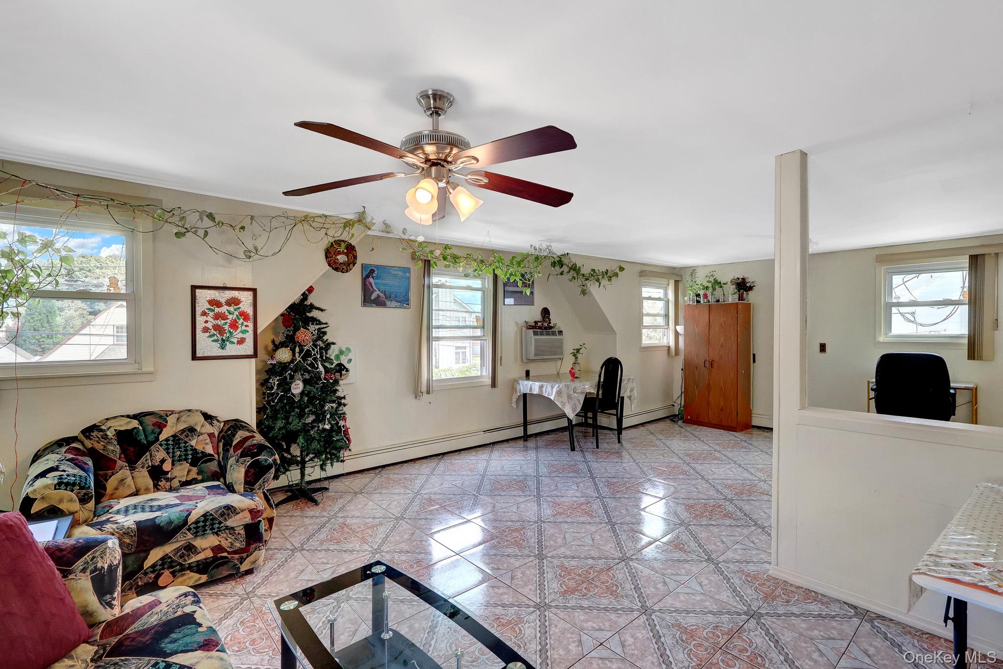 411 New Hyde Park Road Property Photo 32