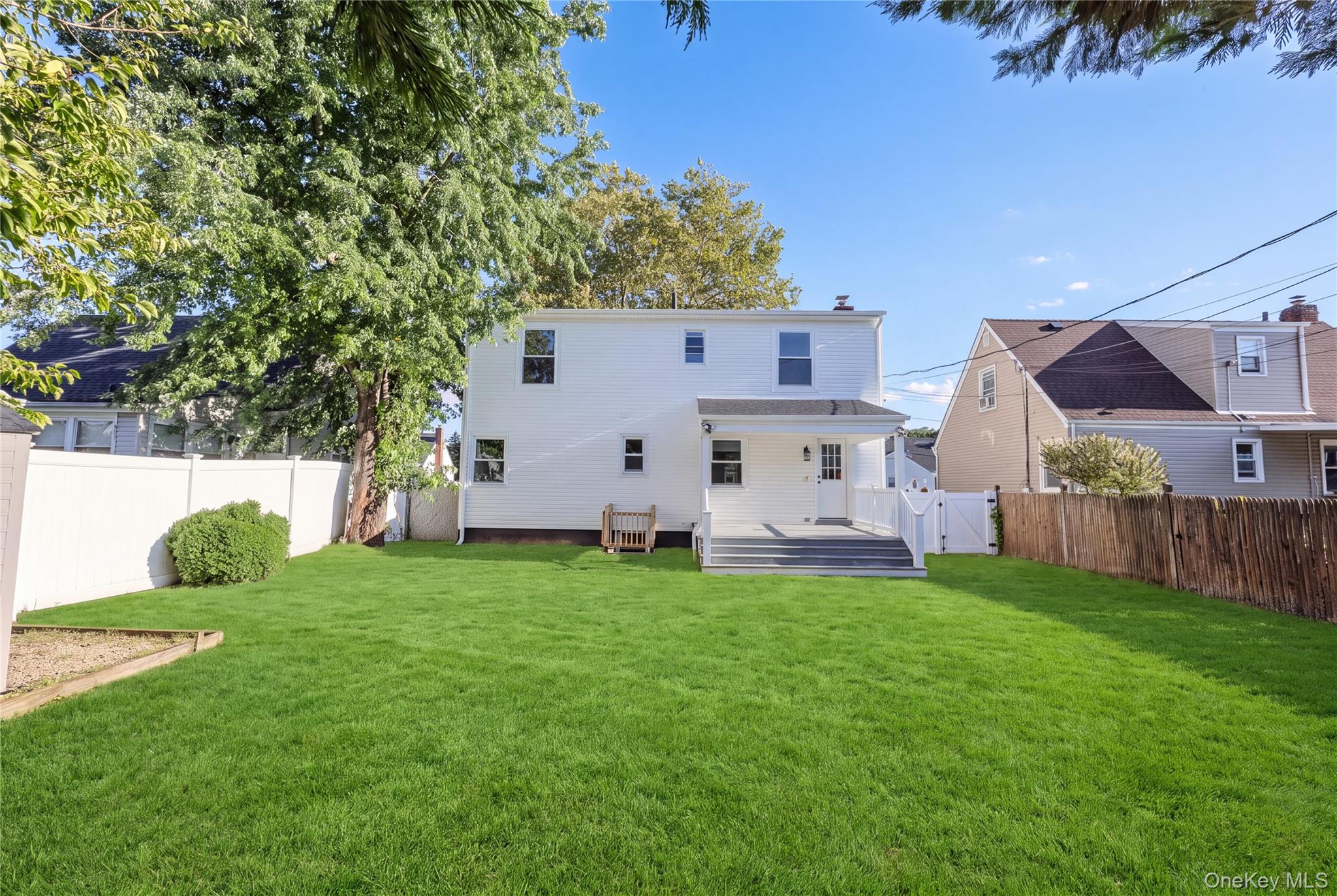 843 Jerusalem Avenue Property Photo 19