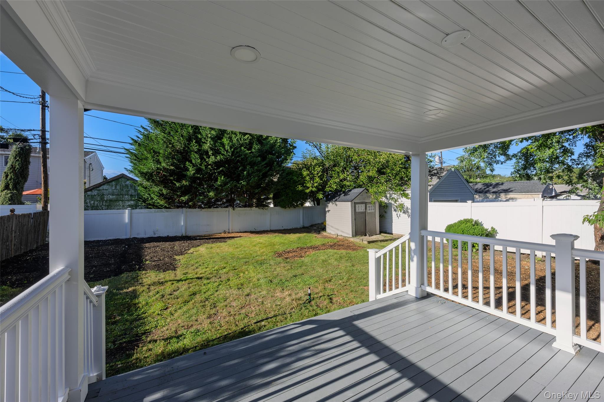 843 Jerusalem Avenue Property Photo 23