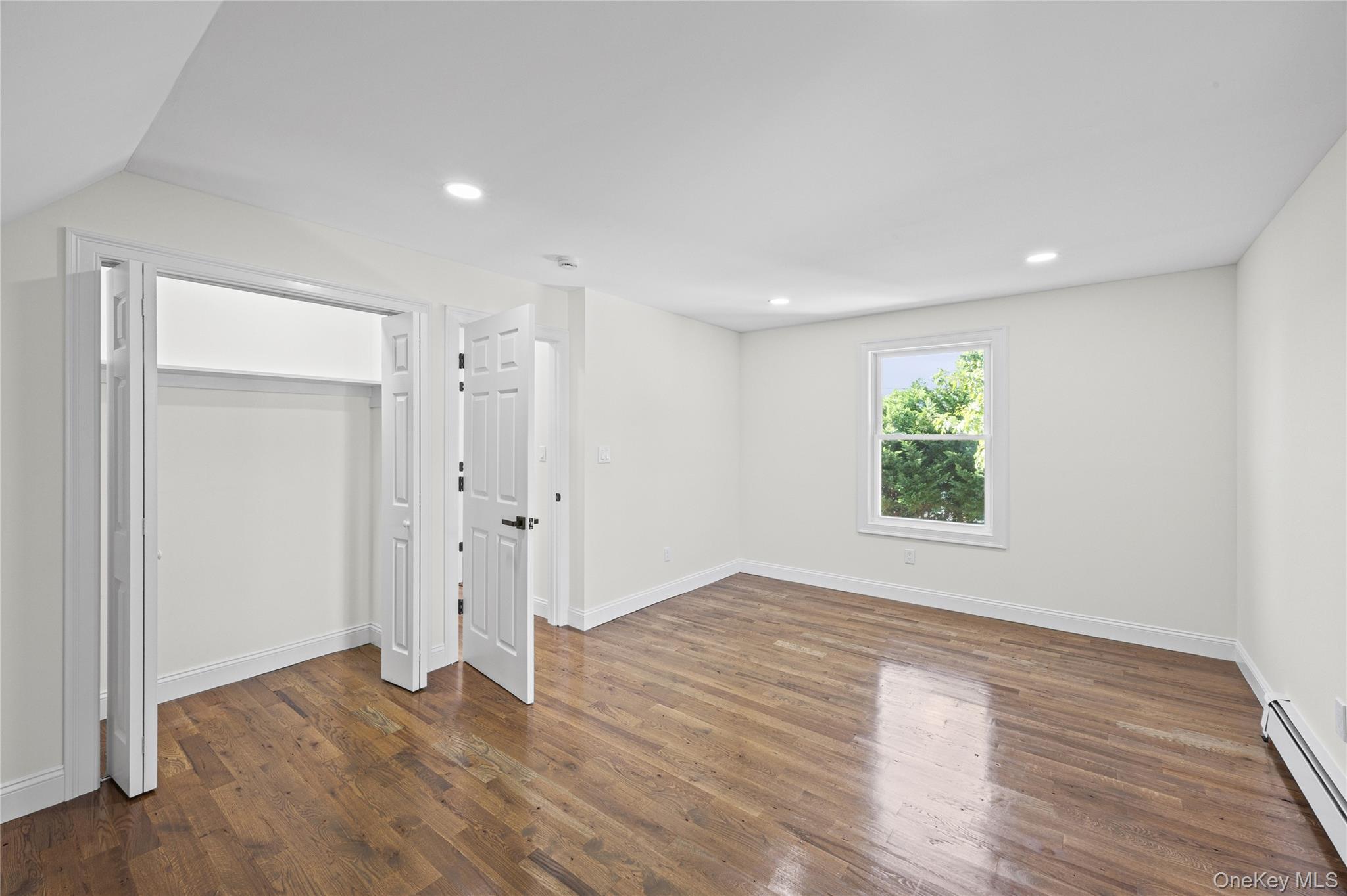 843 Jerusalem Avenue Property Photo 26