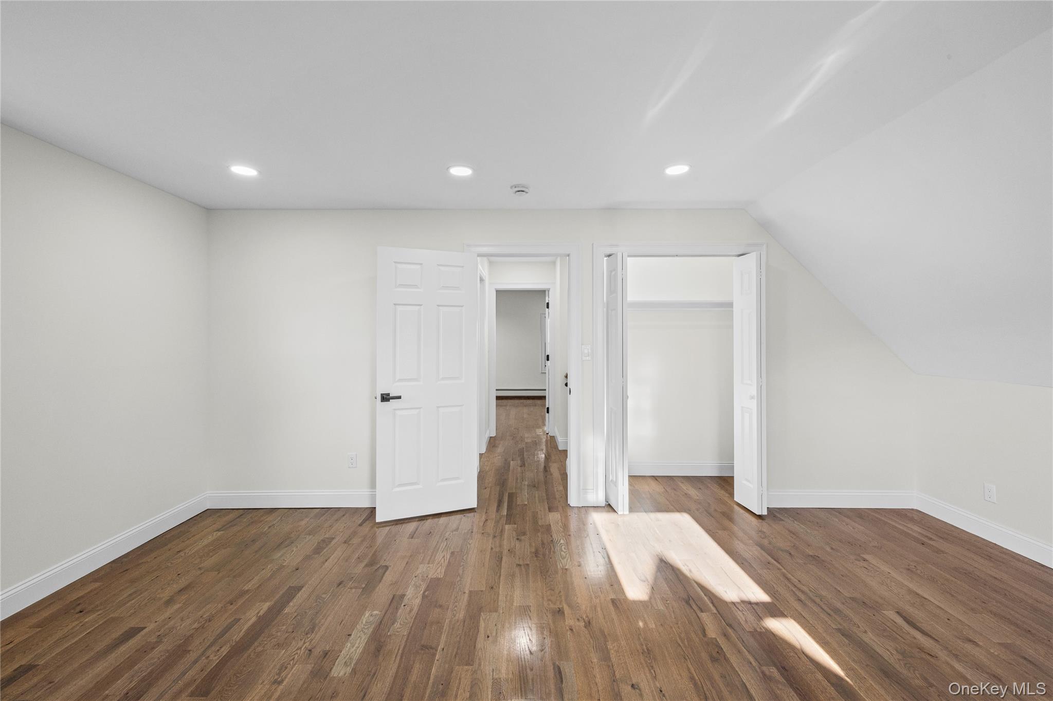 843 Jerusalem Avenue Property Photo 30