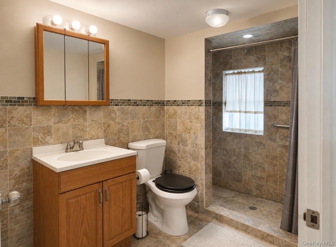 95 Street Property Photo 4
