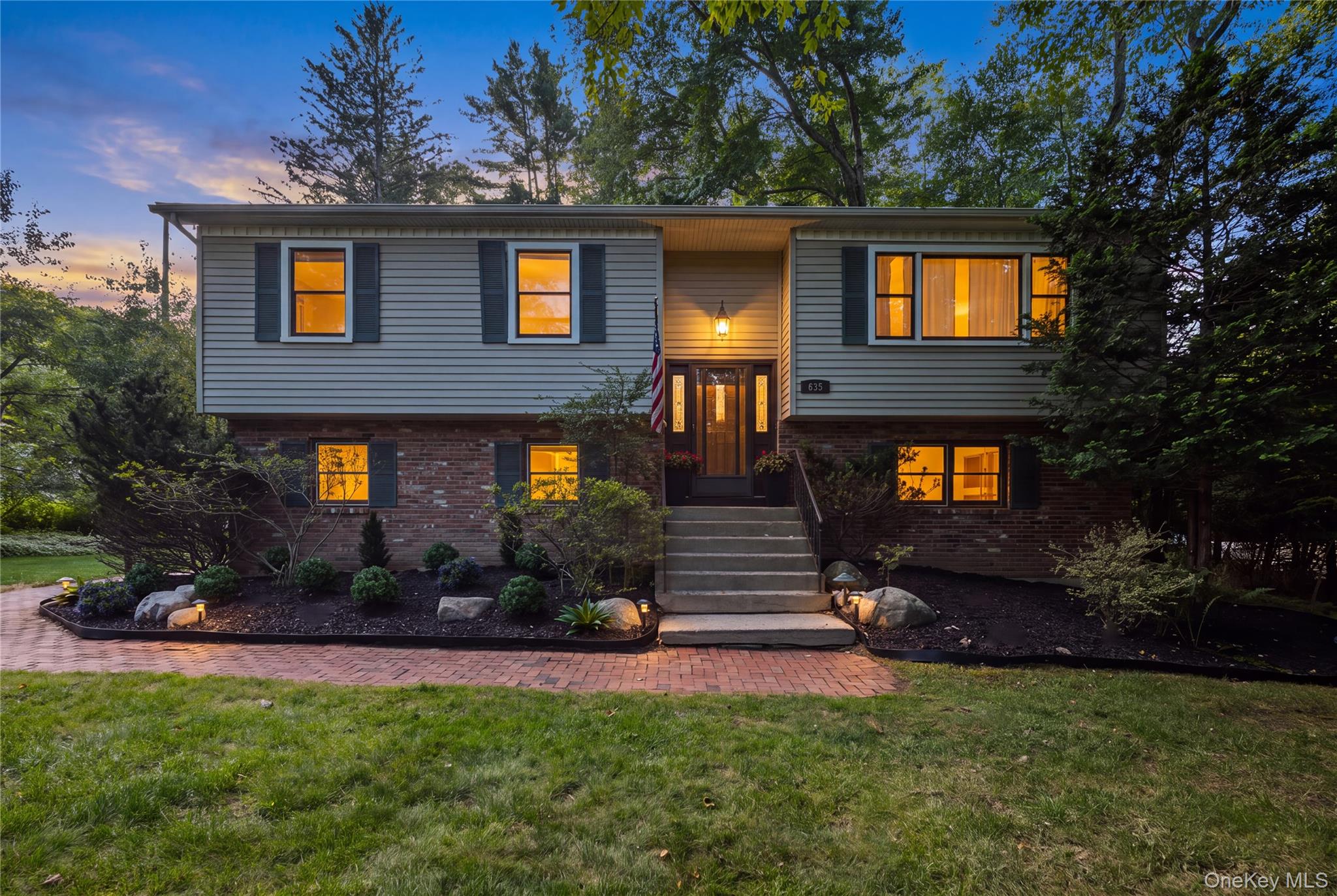 635 S Pascack Property Photo 3