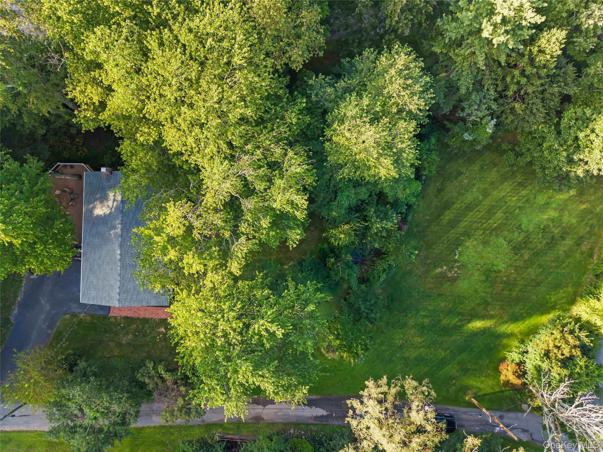 635 S Pascack Property Photo 4