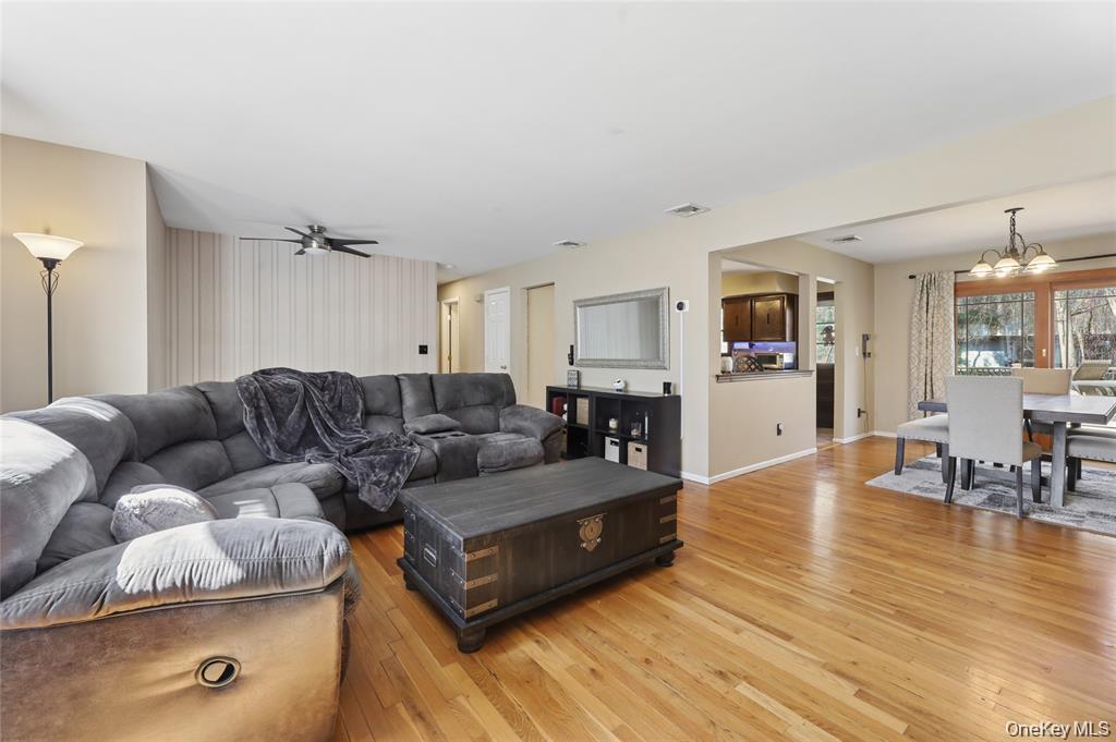 635 S Pascack Property Photo 18