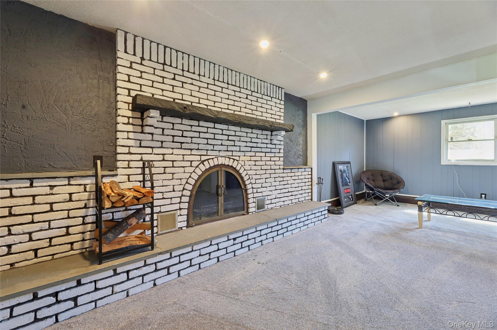 635 S Pascack Property Photo 34
