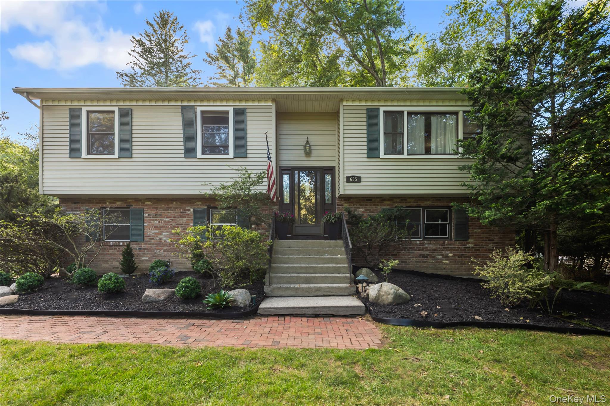 635 S Pascack Property Photo 39