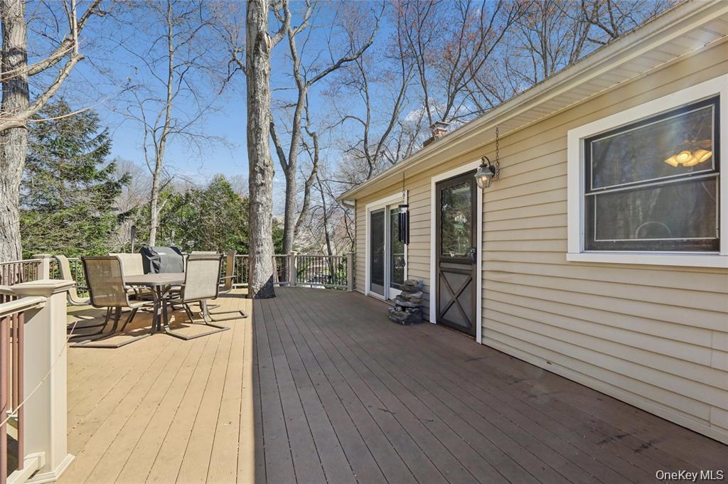 635 S Pascack Property Photo 41