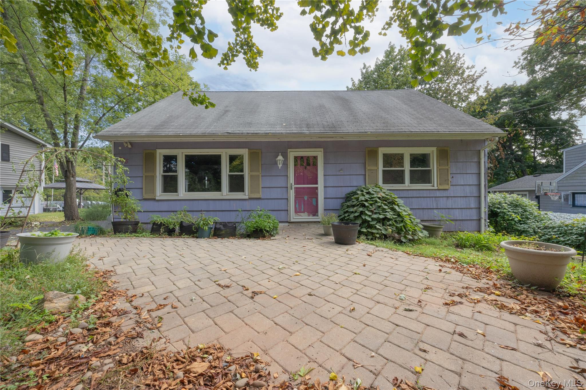 225 S Harrison Avenue Property Photo 1