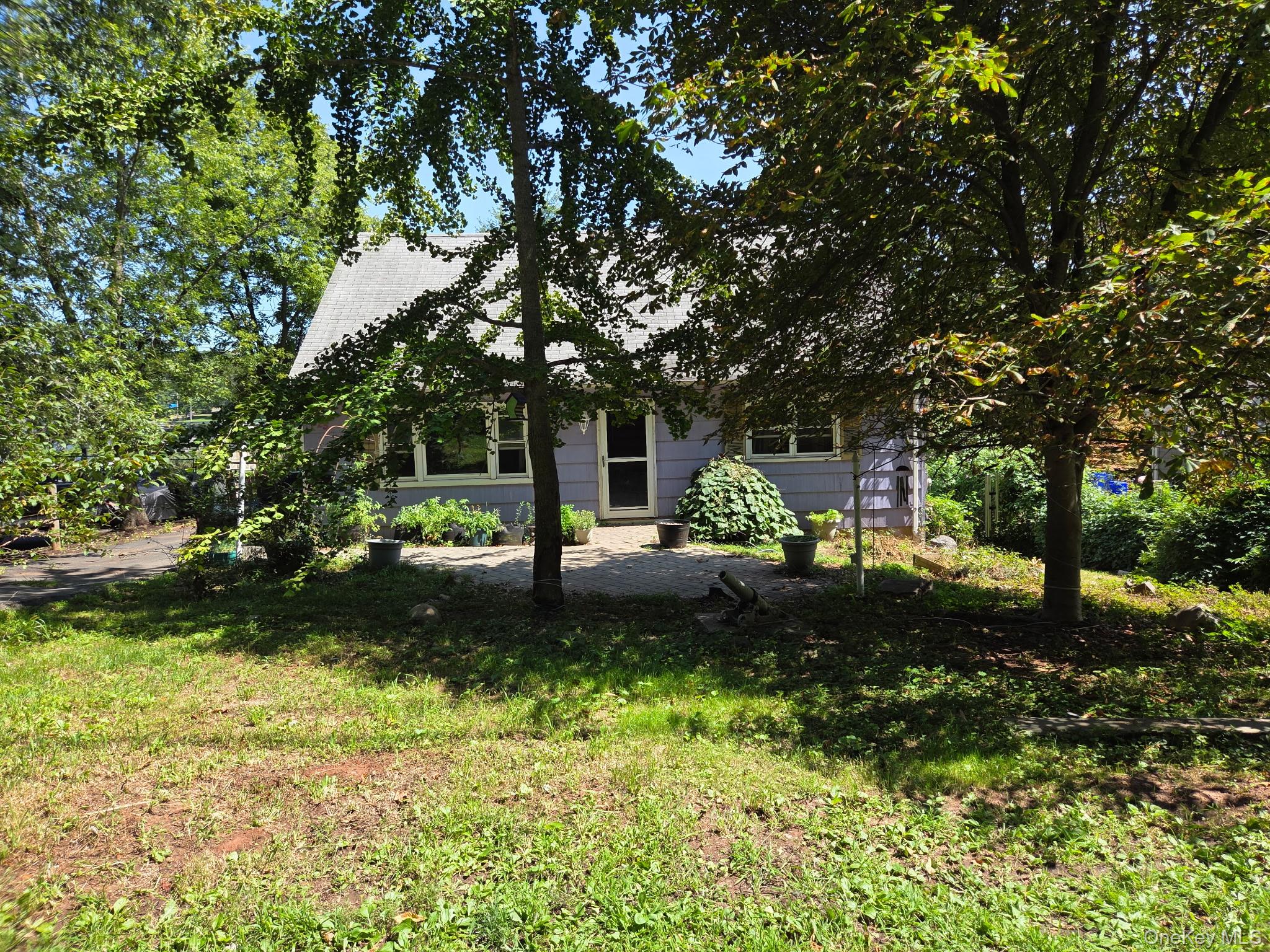 225 S Harrison Avenue Property Photo 3