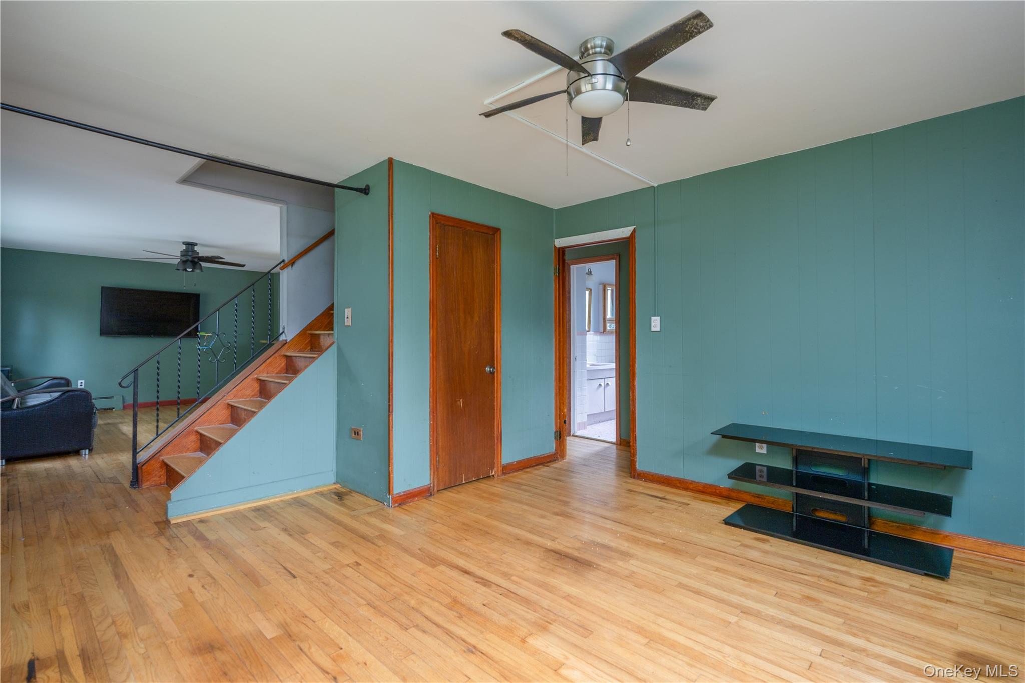225 S Harrison Avenue Property Photo 6