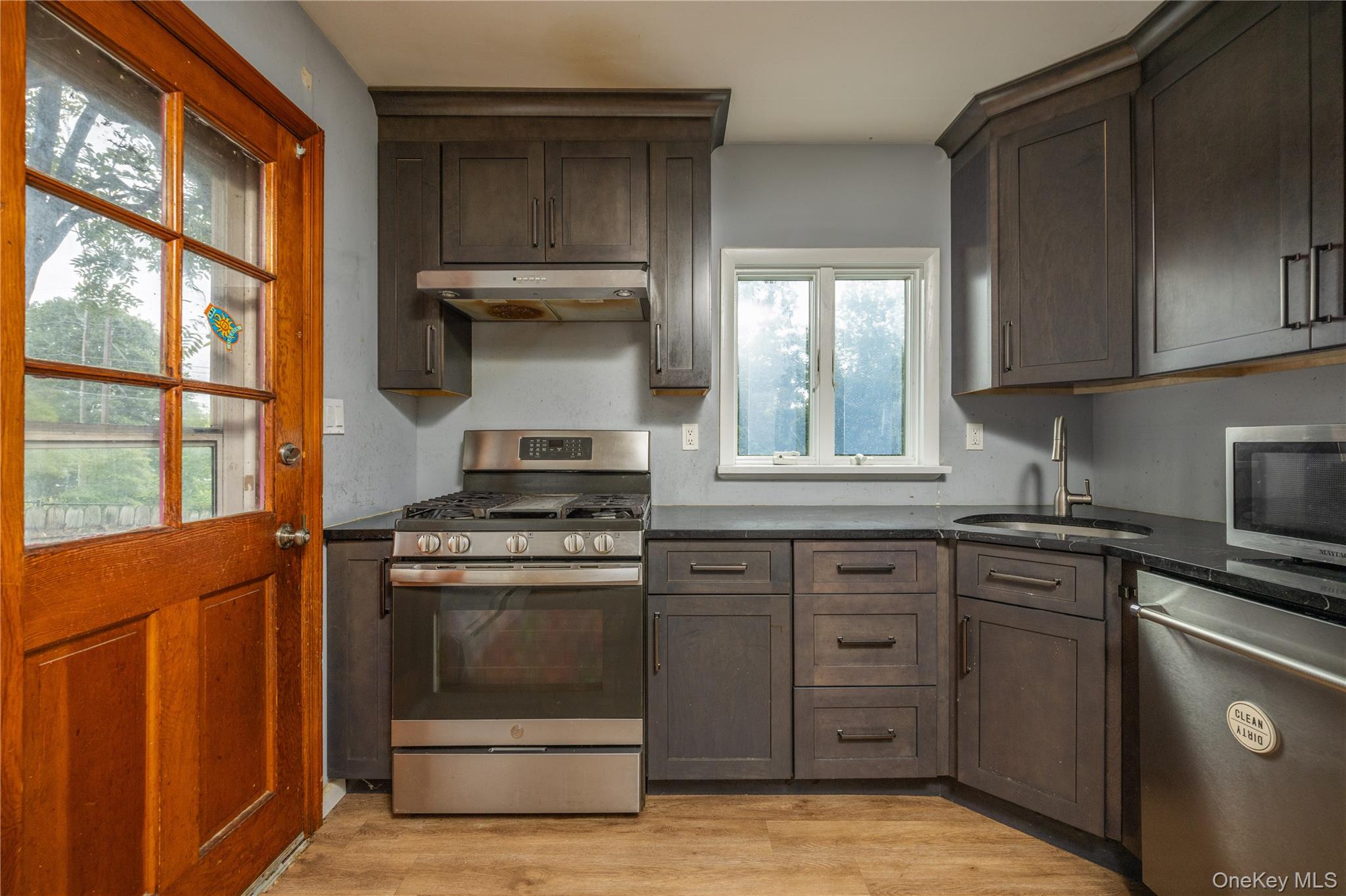 225 S Harrison Avenue Property Photo 12