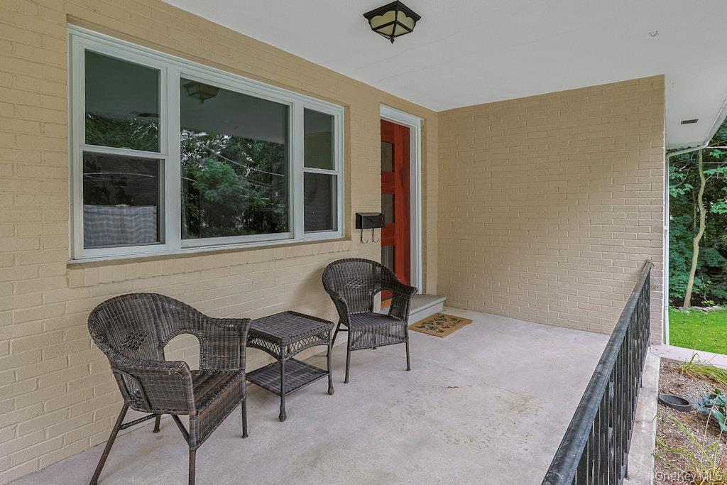 20 Ravensdale Road Property Photo 3
