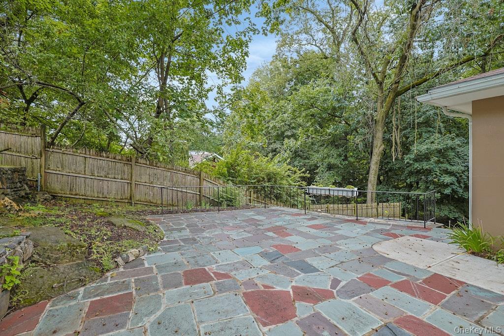 20 Ravensdale Road Property Photo 16