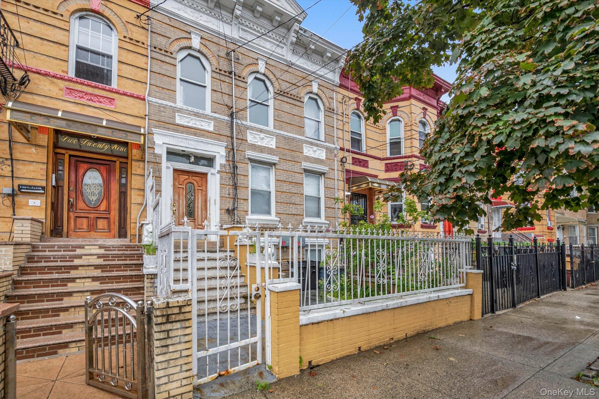 233 Sheridan Avenue Property Photo 1