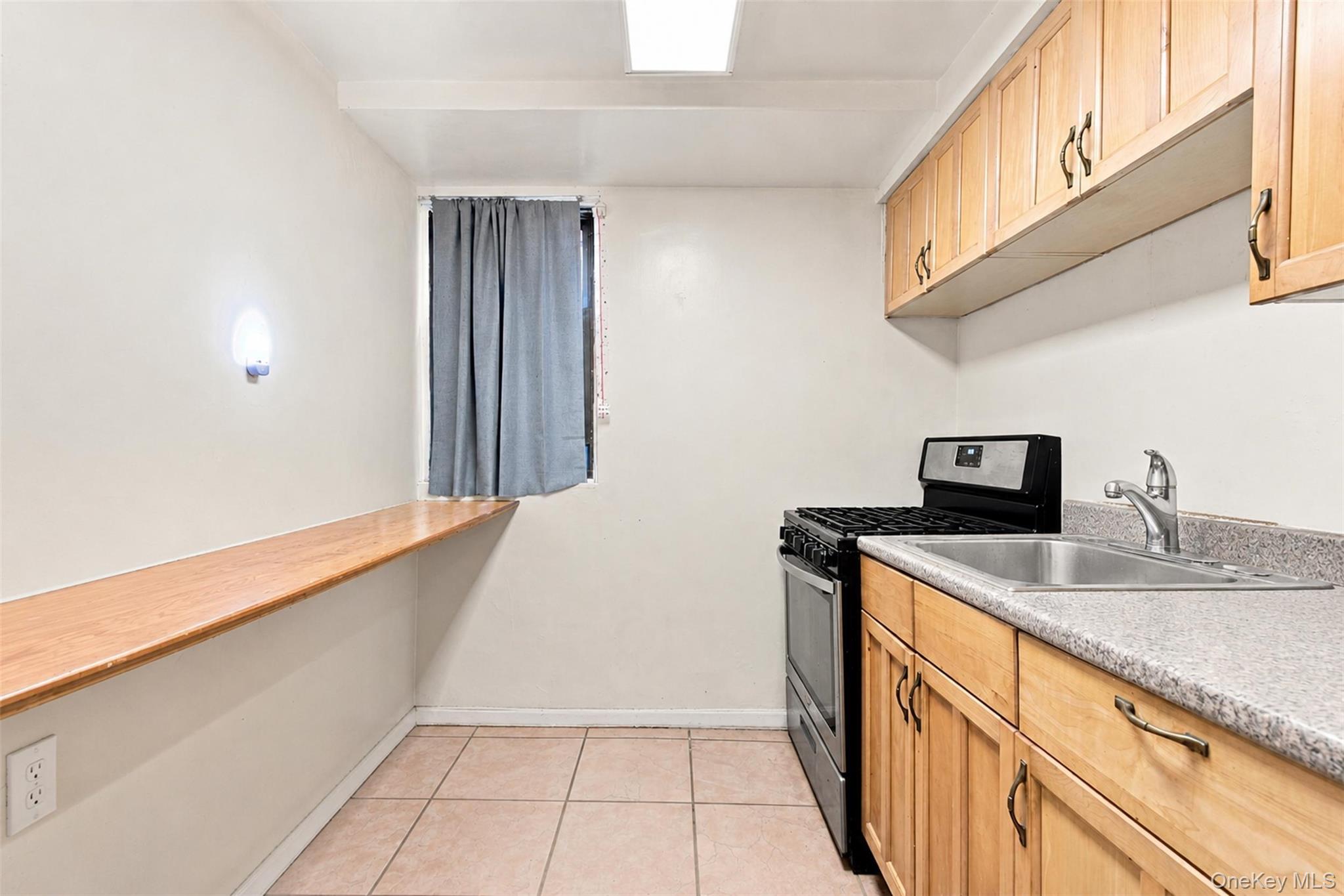 1176 Lydig Avenue Property Photo 30
