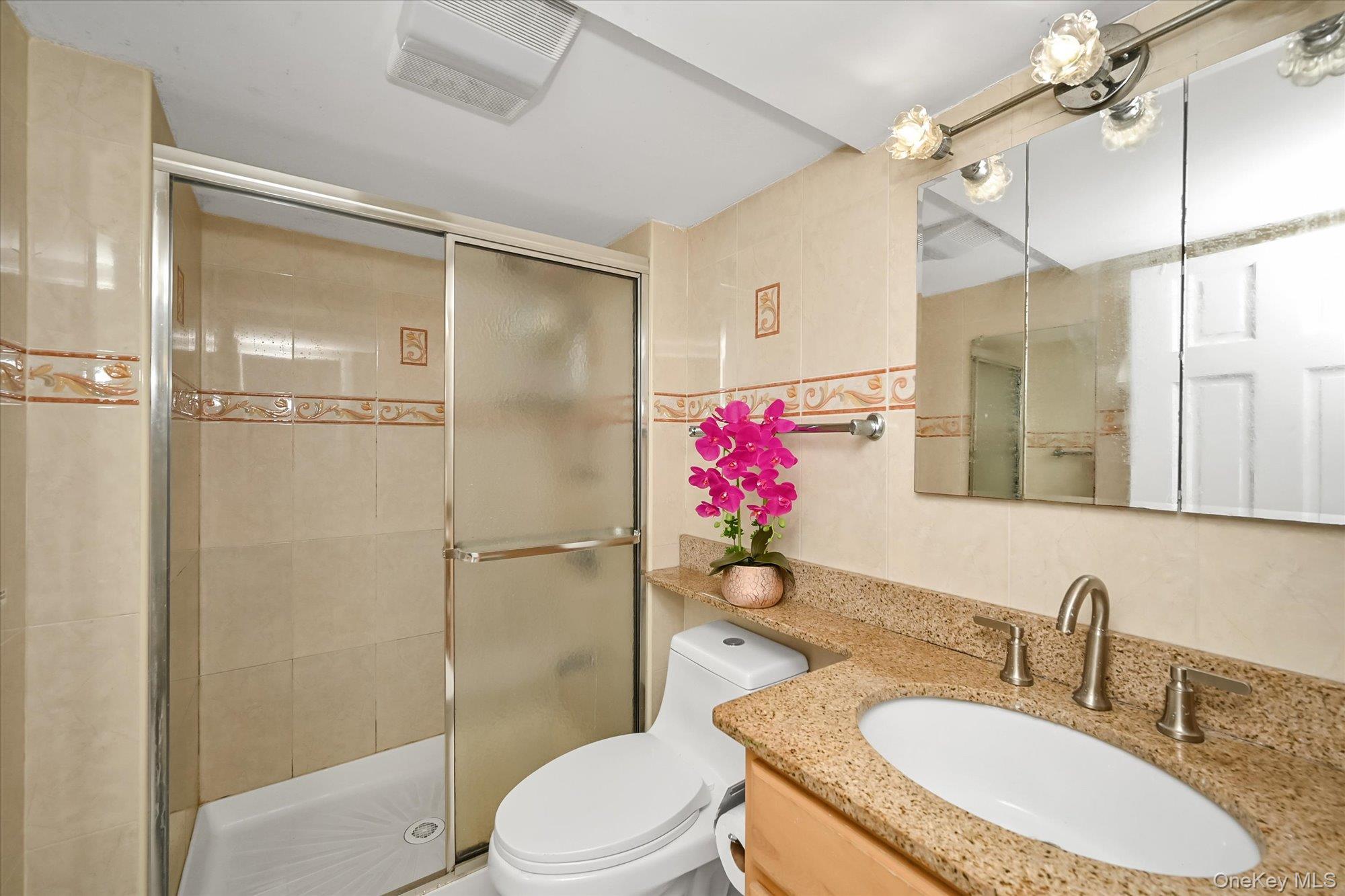 8023 169th Street Property Photo 16