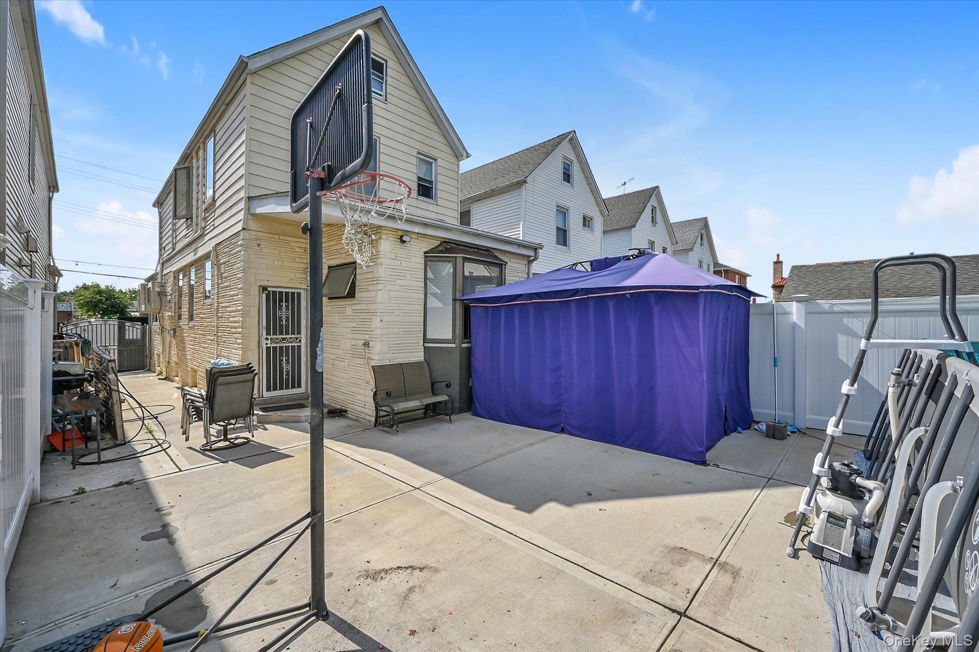 8023 169th Street Property Photo 17