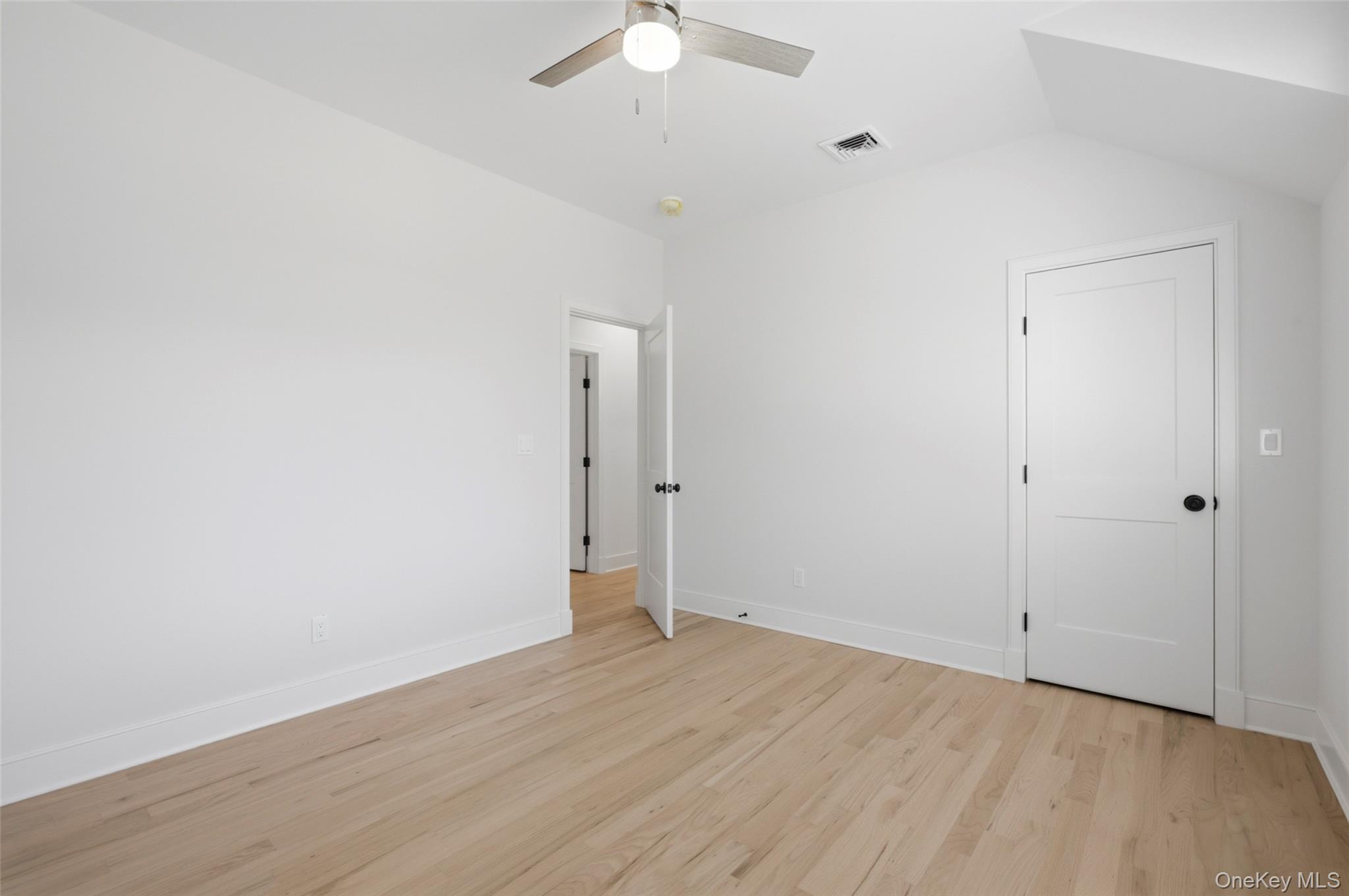 11 Park Street Property Photo 23