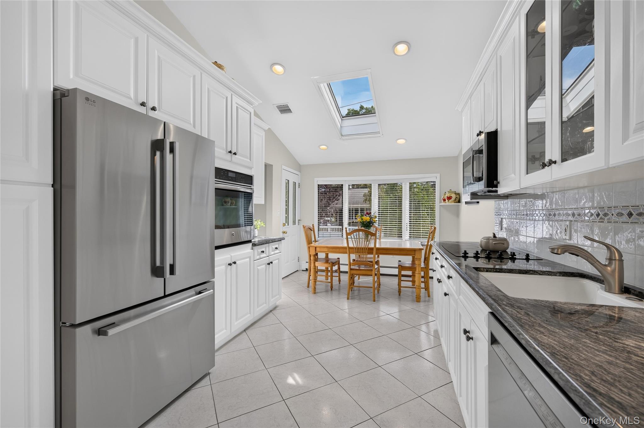 10 Fair Lane Property Photo 14