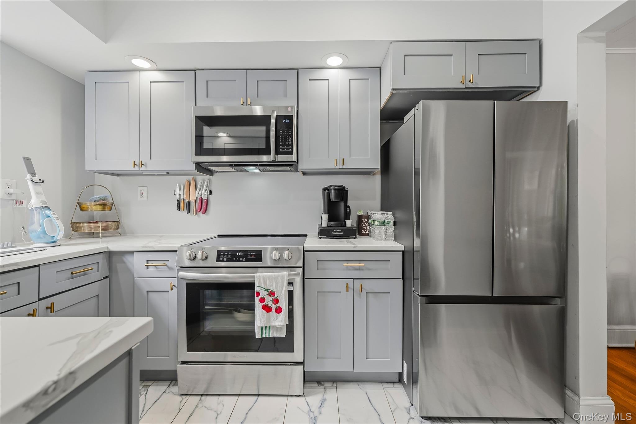 16 Hillside Avenue Property Photo 4