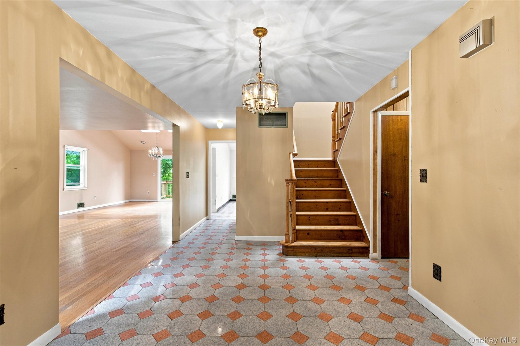 18 Bonaventure Avenue Property Photo 4