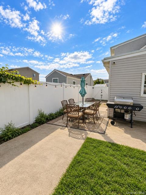 14 E Seacrest Avenue Property Photo 4