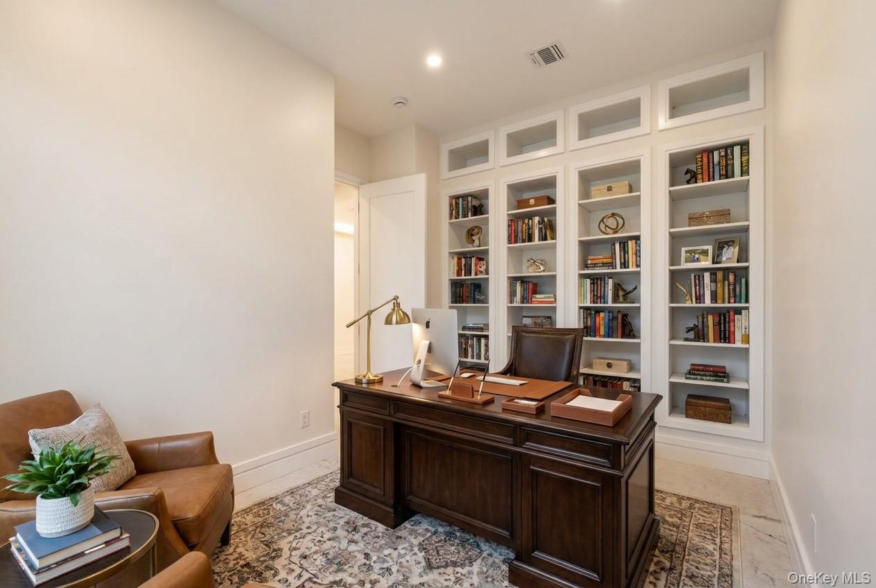 20 Singer Avenue 201 Property Photo 8