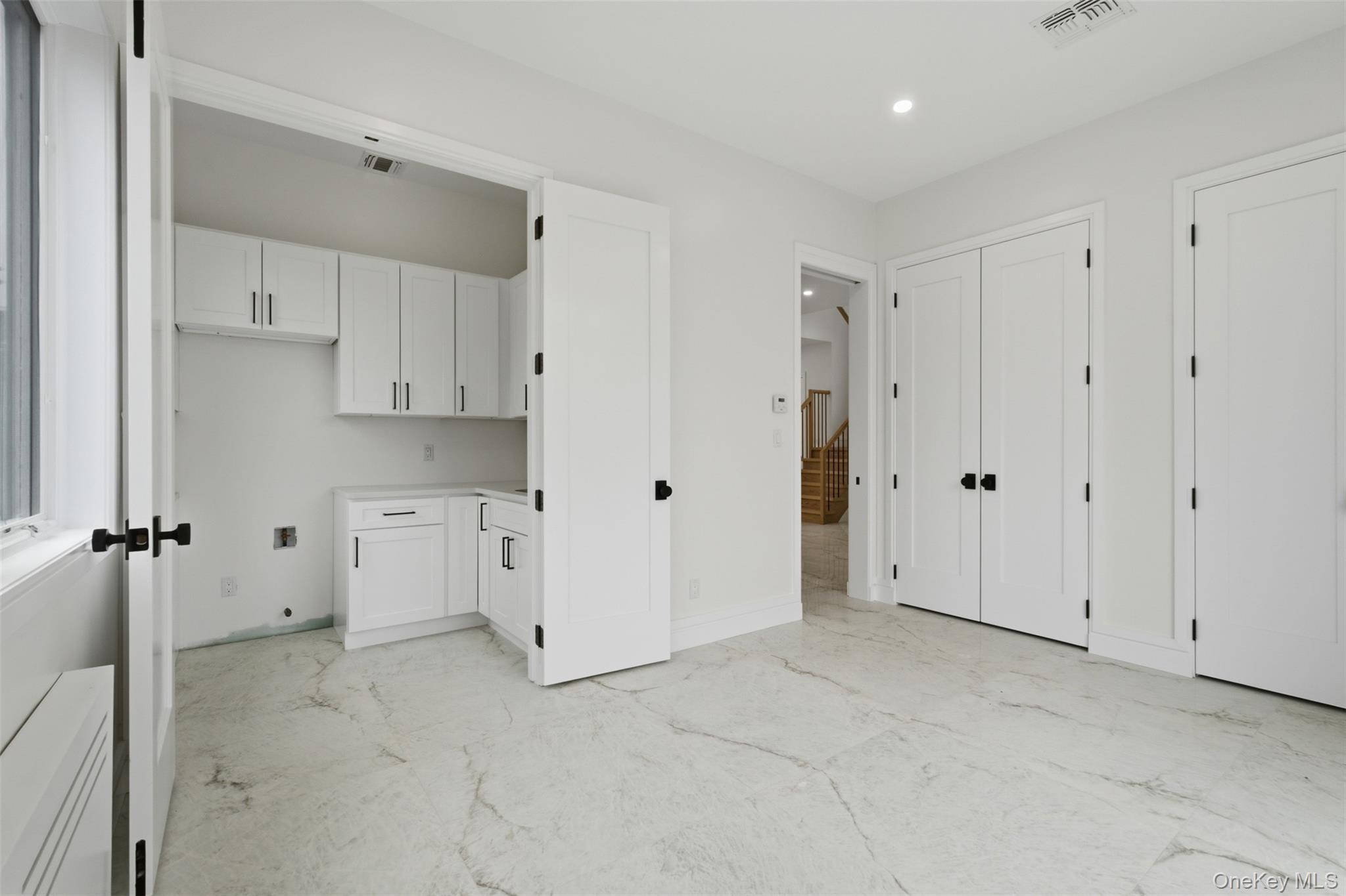 20 Singer Avenue 201 Property Photo 14