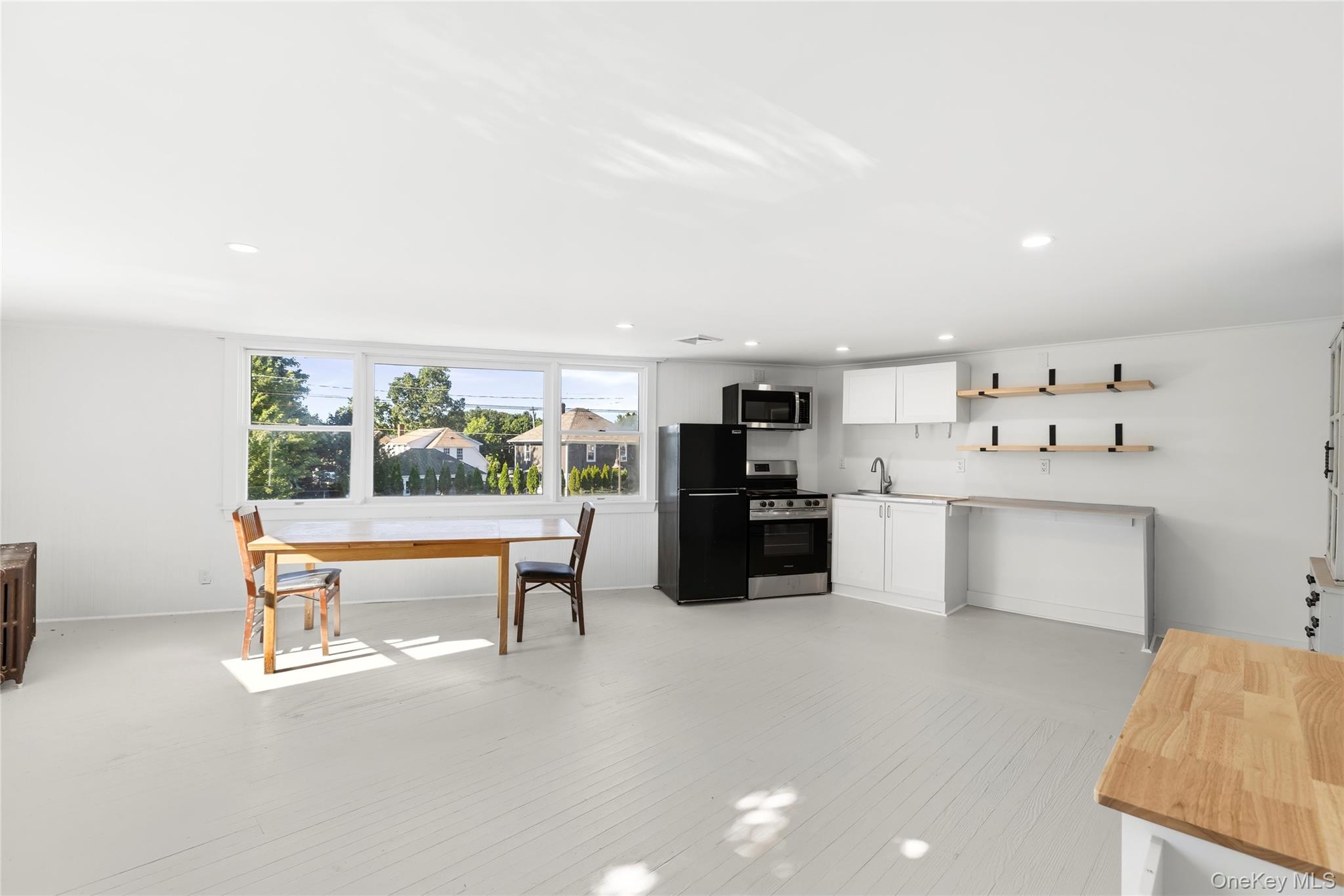 162 Mill Road Unit 1 Property Photo 1