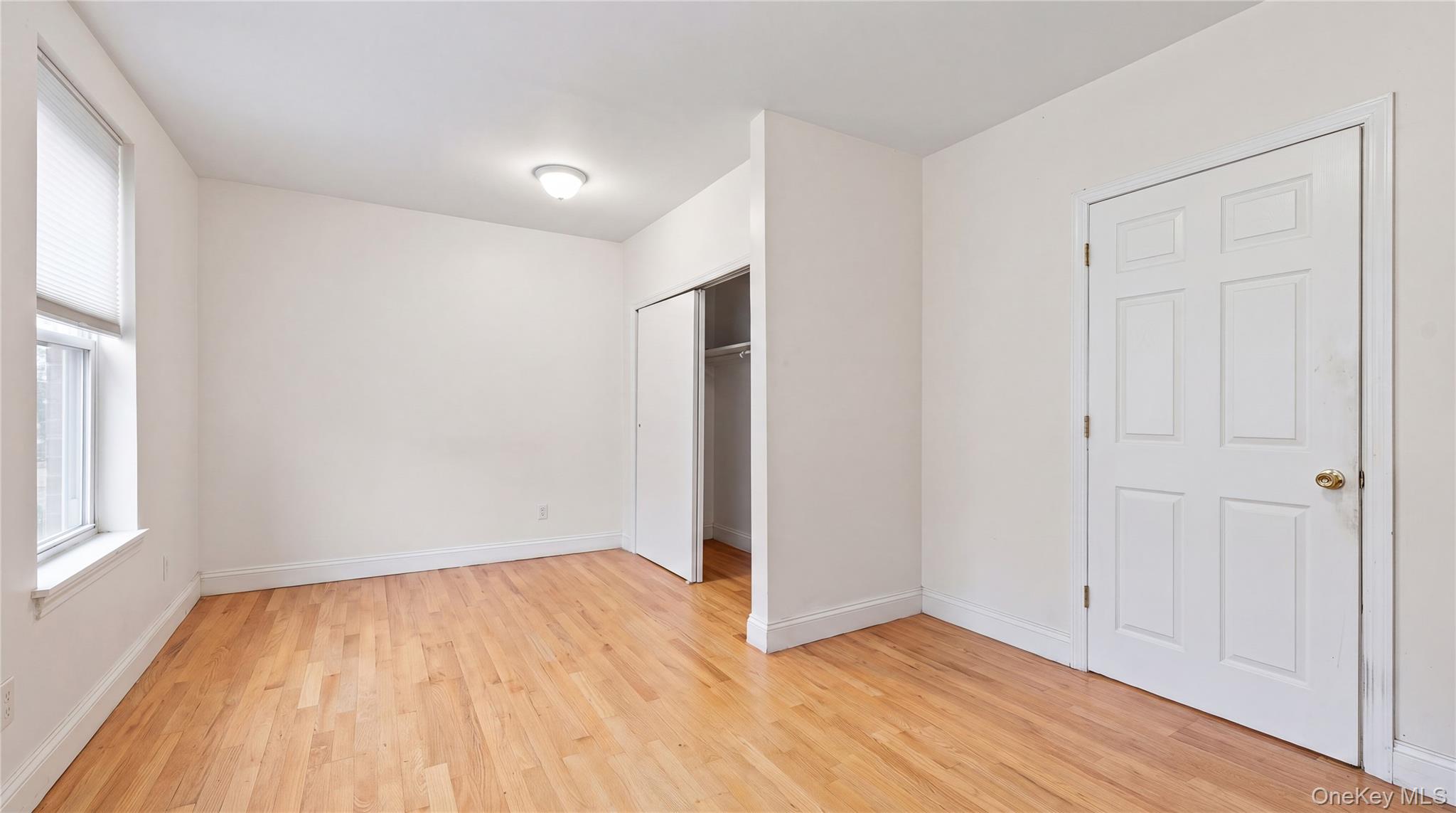 35-02 Ditmars Boulevard 2fl Property Photo 7