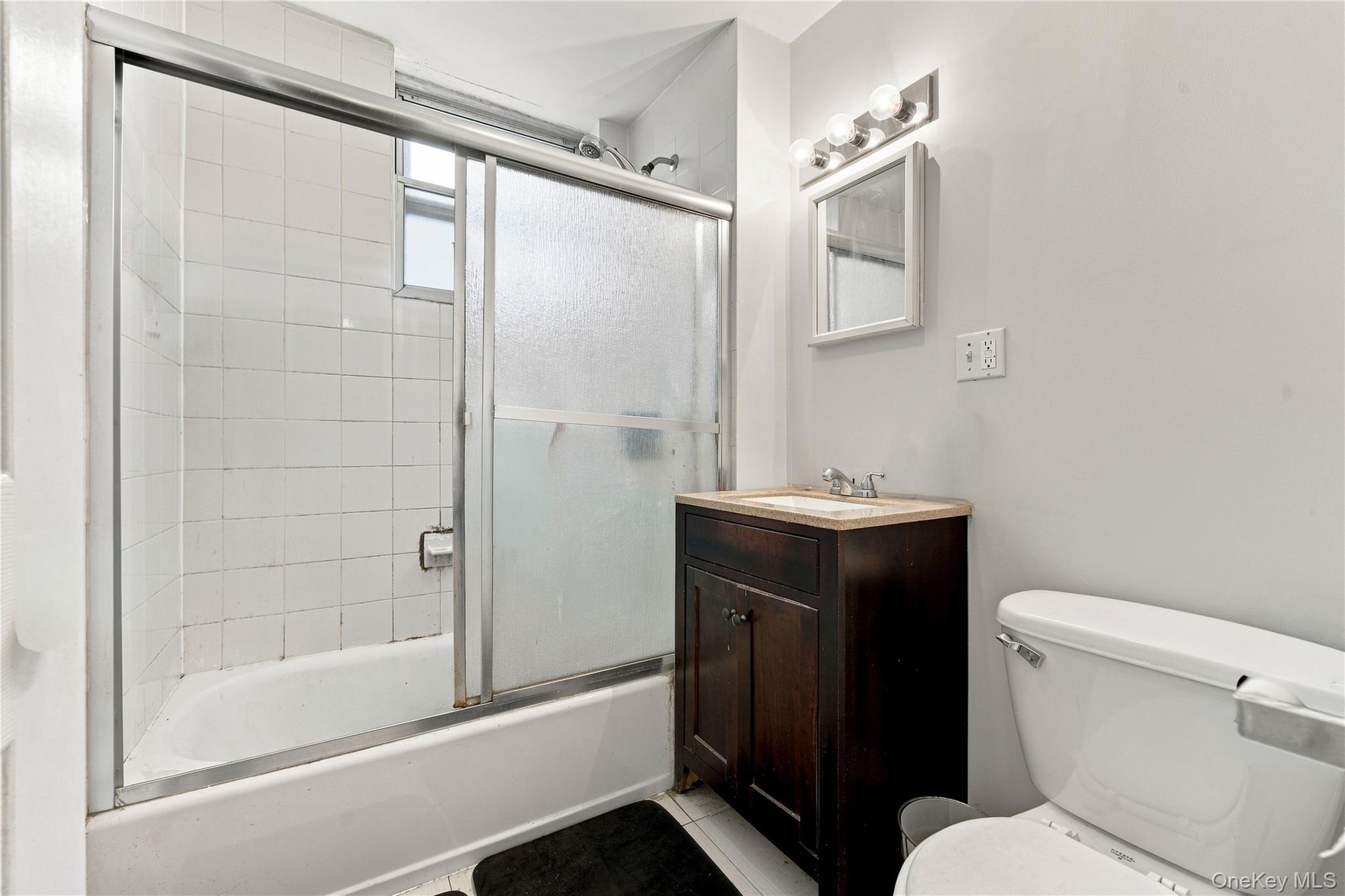 35-02 Ditmars Boulevard 2fl Property Photo 10
