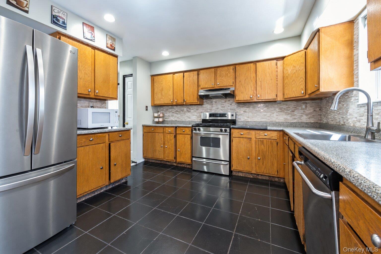 126 Washington Avenue Property Photo 14
