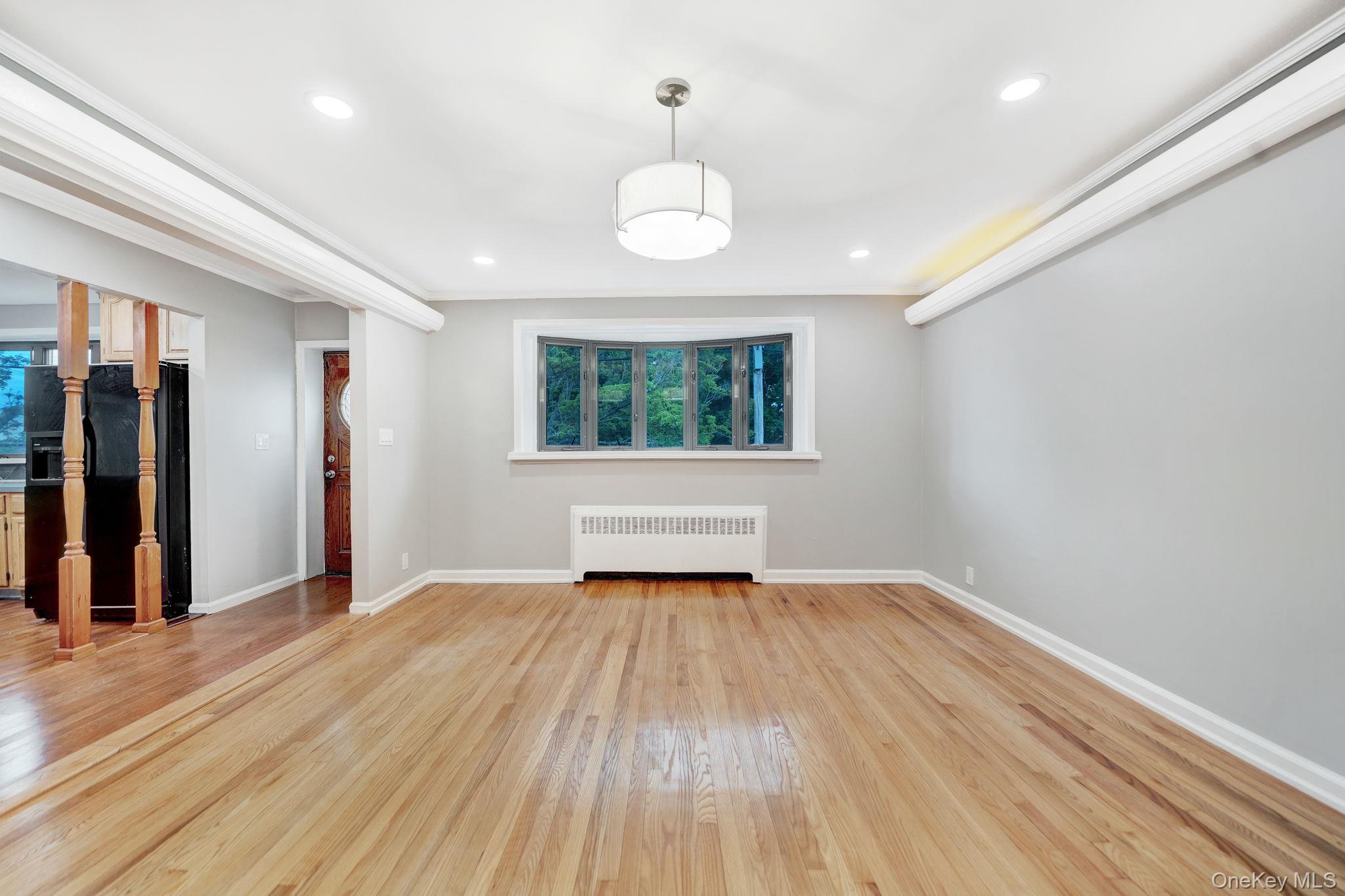 634 Leonard Avenue Property Photo 3