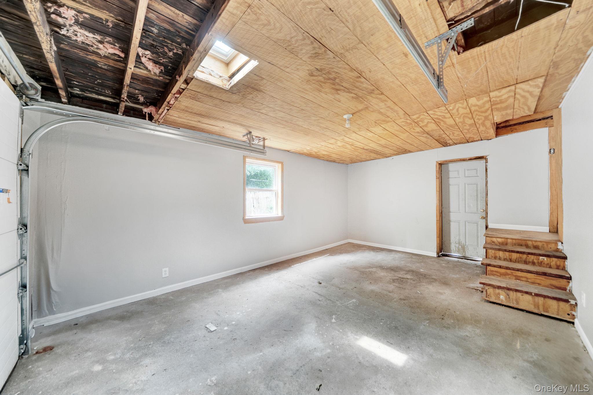 634 Leonard Avenue Property Photo 25