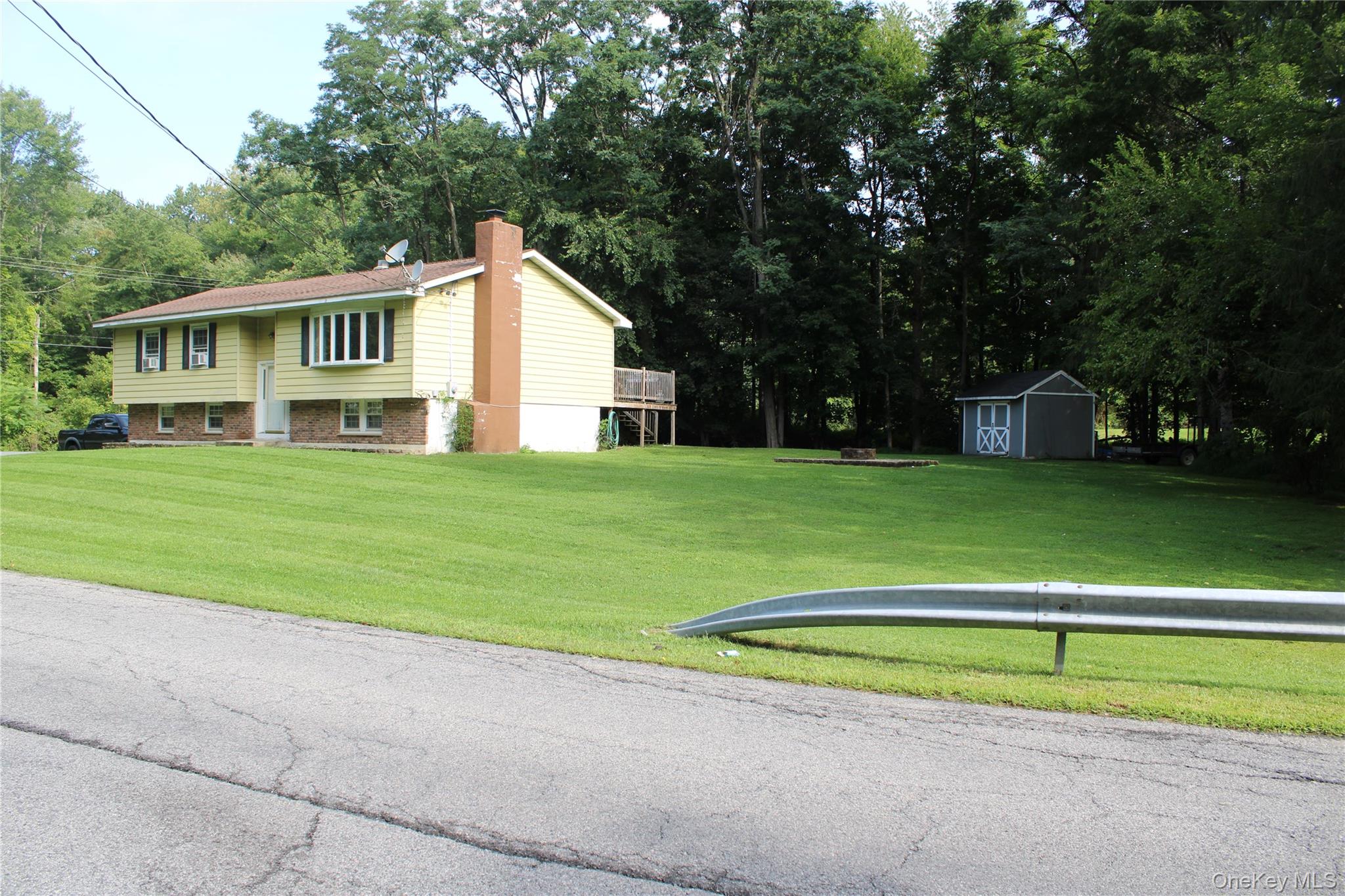 230 Roosevelt Road Property Photo 2