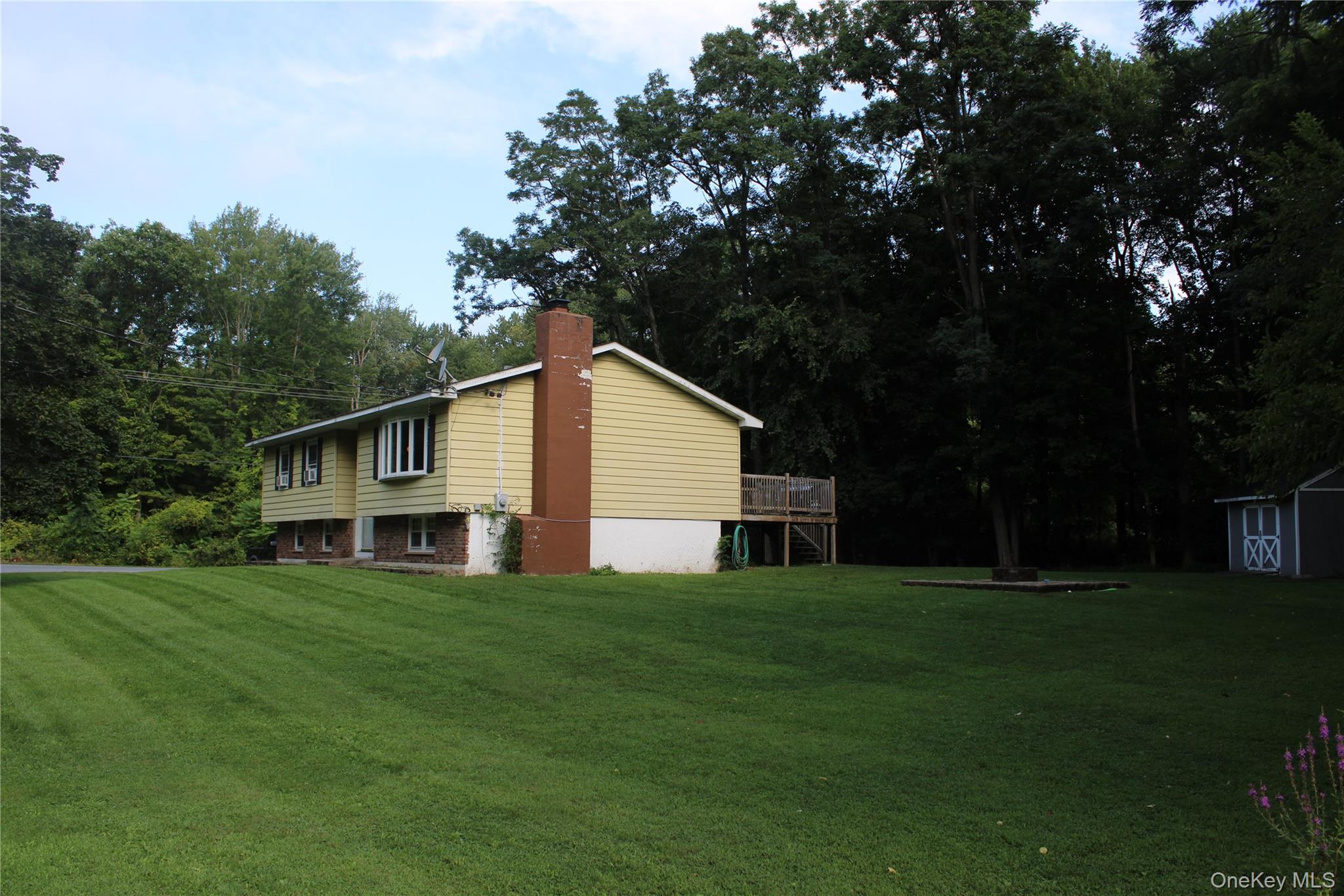 230 Roosevelt Road Property Photo 3
